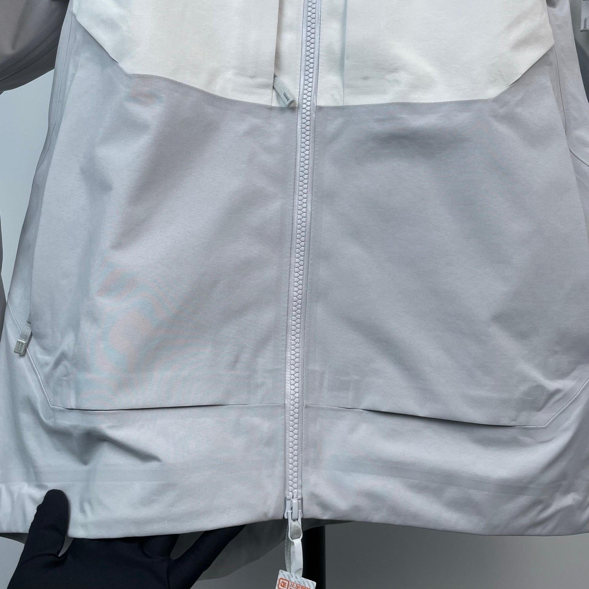 Arc'teryx Arc'teryx White Heavy Coat S Men Size US S / EU 44-46 / 1 - 3 Thumbnail