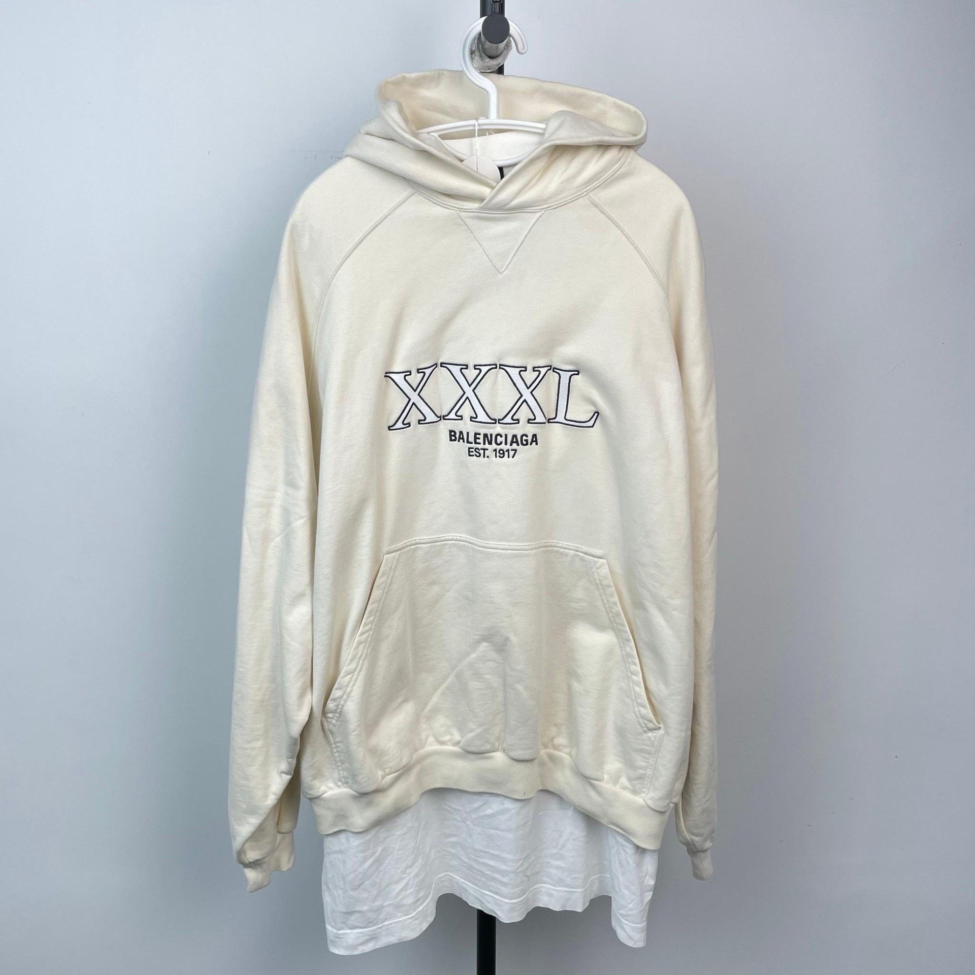 Balenciaga Balenciaga White Hoodie L Men Size US L / EU 52-54 / 3 - 8 Thumbnail