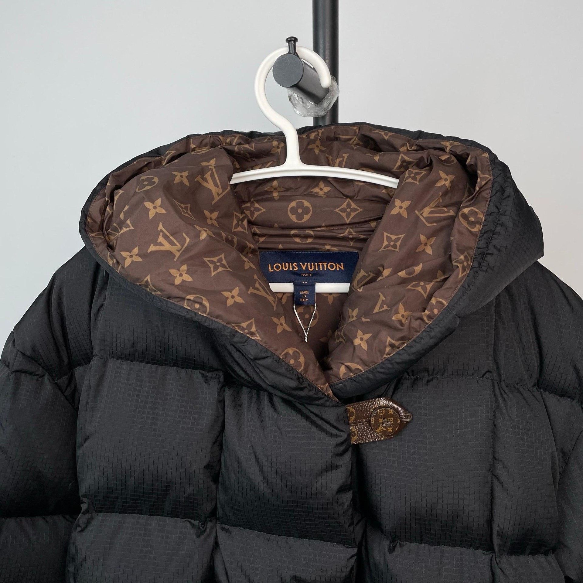 Louis Vuitton Louis Vuitton Black Item 34 Men Size US XS / EU 42 / 0 - 4 Thumbnail