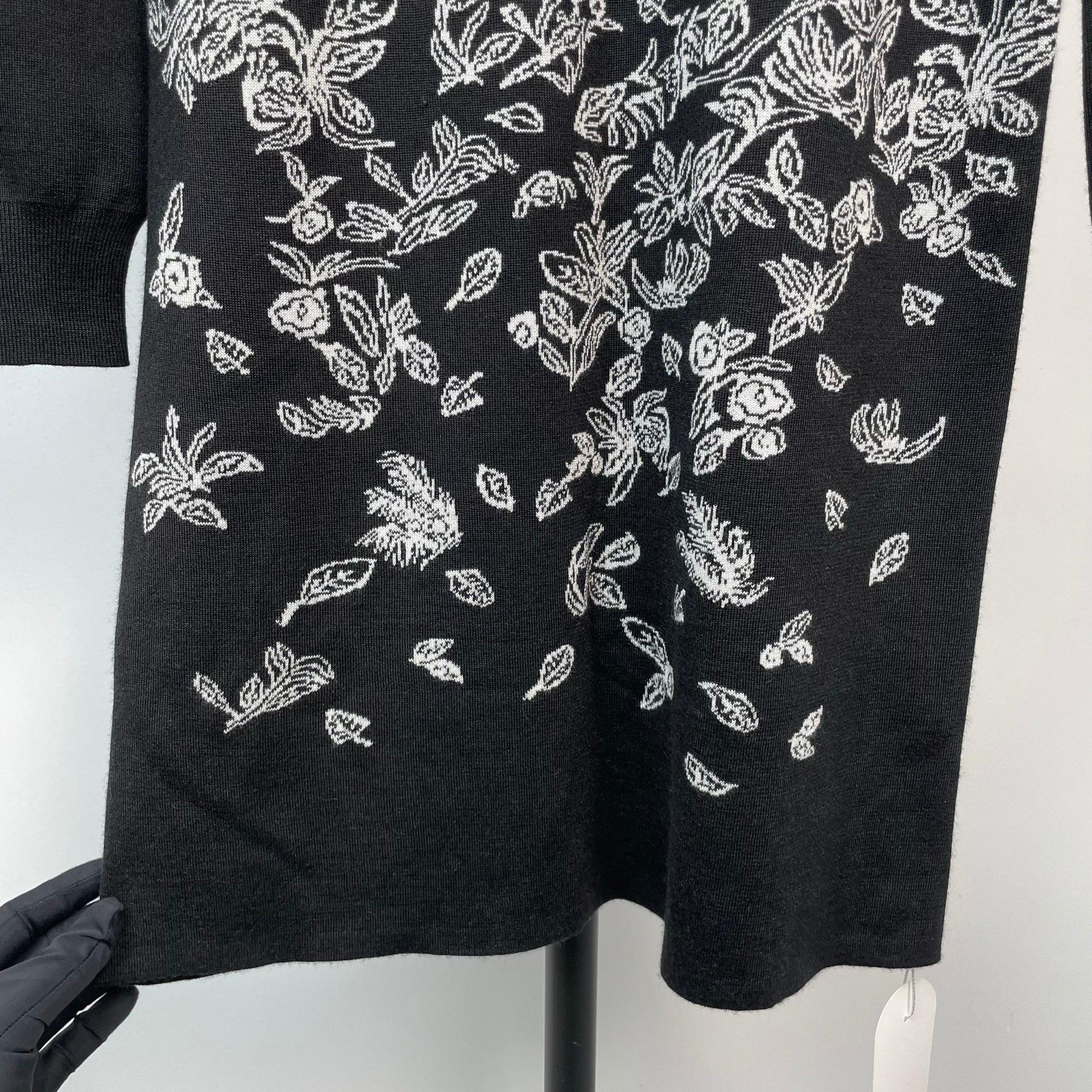 Hermes Hermes Black Sweater 36 Women Size S / US 4 / IT 40 - 4 Thumbnail