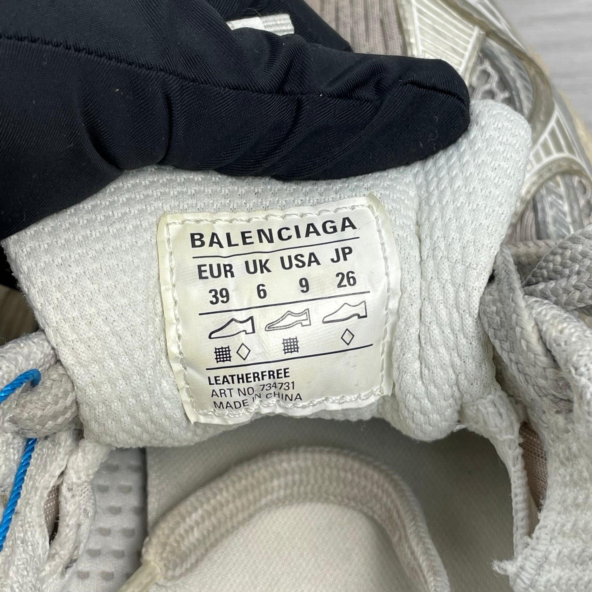 Balenciaga Balenciaga Silver Lowtop Sneakers 39 Men Size US 6.5 / EU 39-40 - 9 Thumbnail