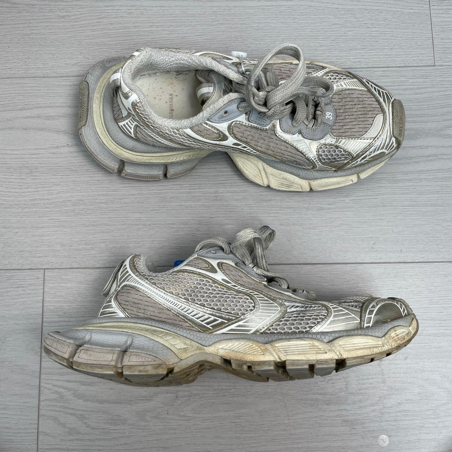 Balenciaga Balenciaga Silver Lowtop Sneakers 39 Men Size US 6.5 / EU 39-40 - 3 Thumbnail