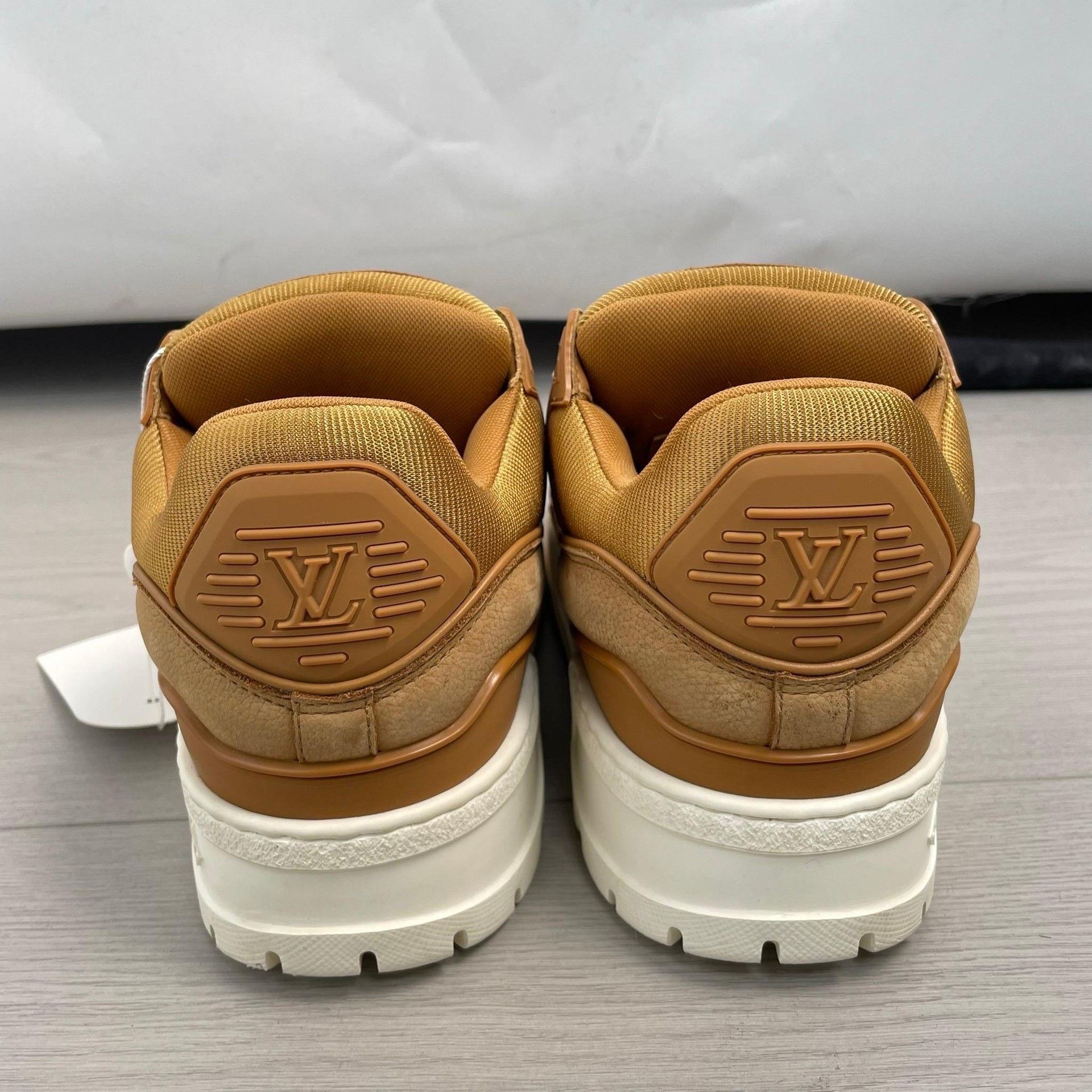 Louis Vuitton Louis Vuitton Brown Lowtop Sneakers 24 Men Size US 10 / EU 43 - 7 Thumbnail