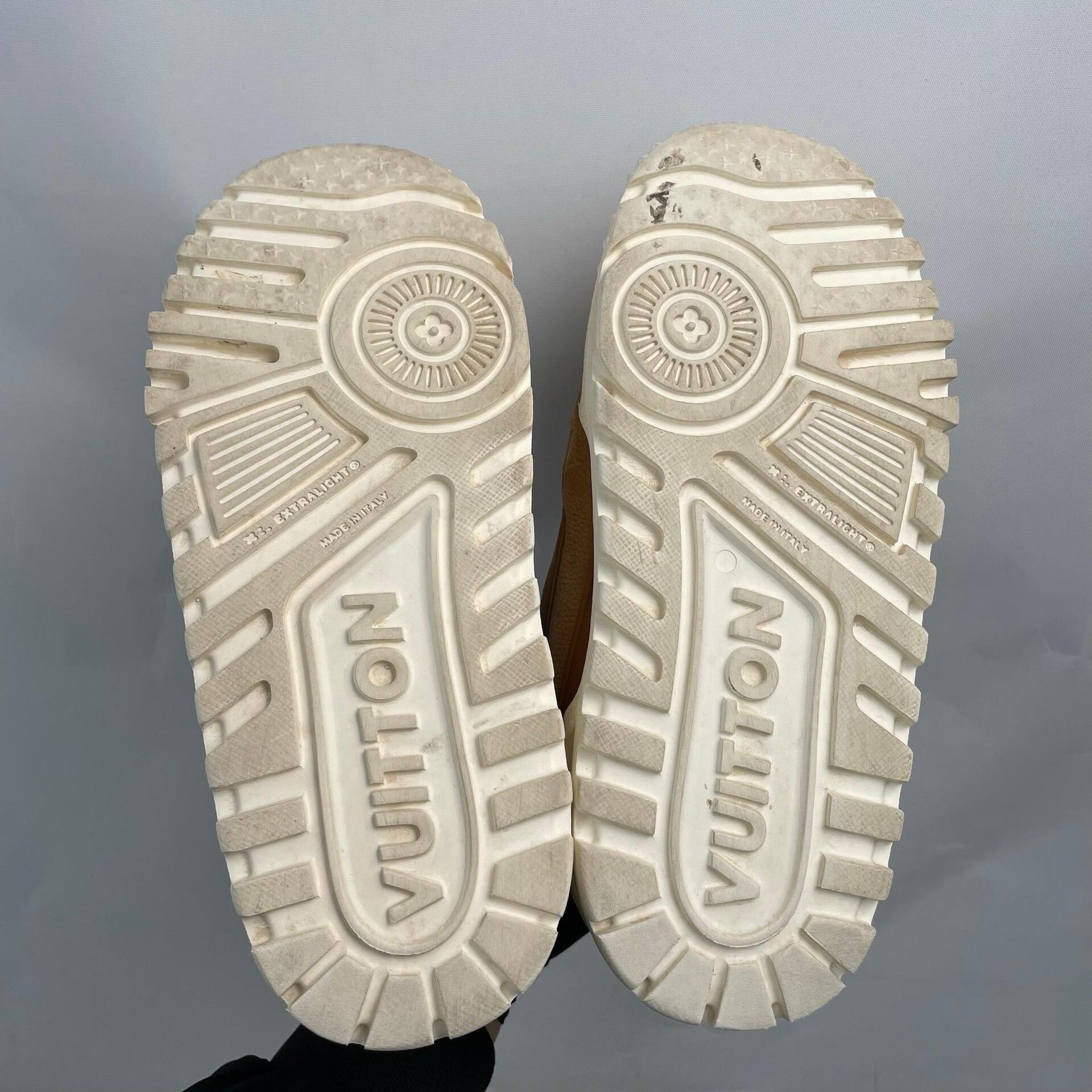 Louis Vuitton Louis Vuitton Brown Lowtop Sneakers 24 Men Size US 10 / EU 43 - 3 Thumbnail