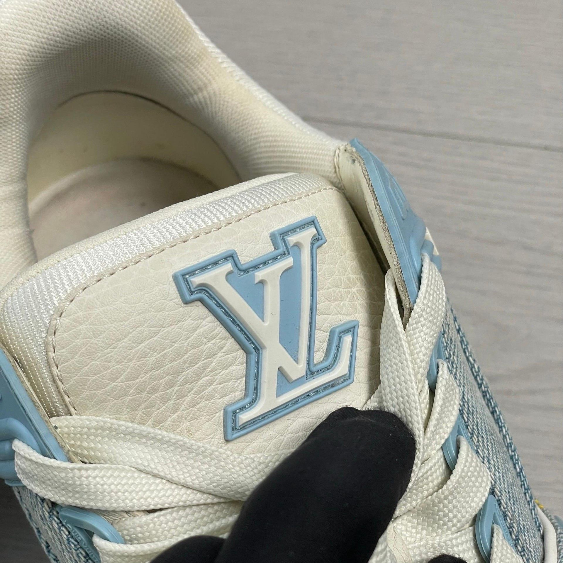 Louis Vuitton Louis Vuitton Lowtop Sneakers 5.5 Men Size US 5.5 / EU 38 - 6 Thumbnail