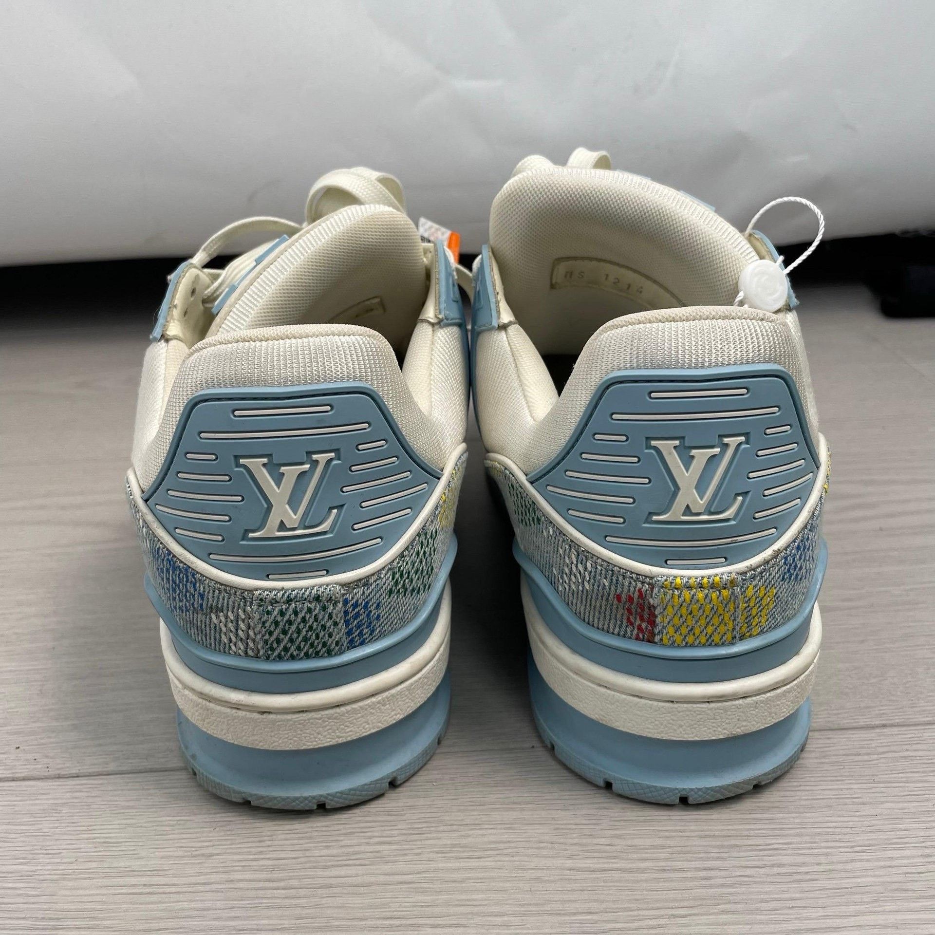 Louis Vuitton Louis Vuitton Lowtop Sneakers 5.5 Men Size US 5.5 / EU 38 - 8 Thumbnail