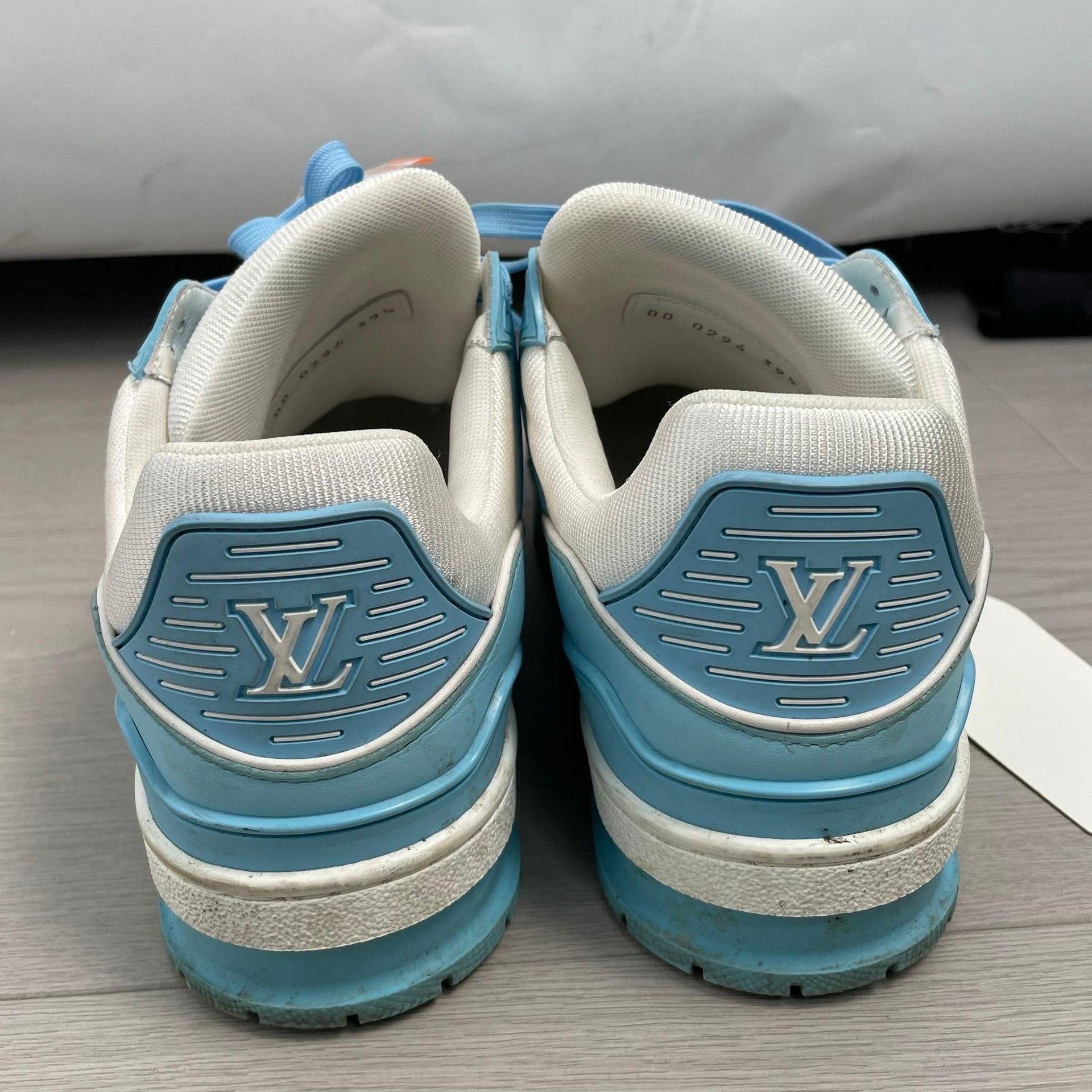 Louis Vuitton Louis Vuitton Blue Lowtop Sneakers 39 Men Size US 6.5 / EU 39-40 - 7 Thumbnail
