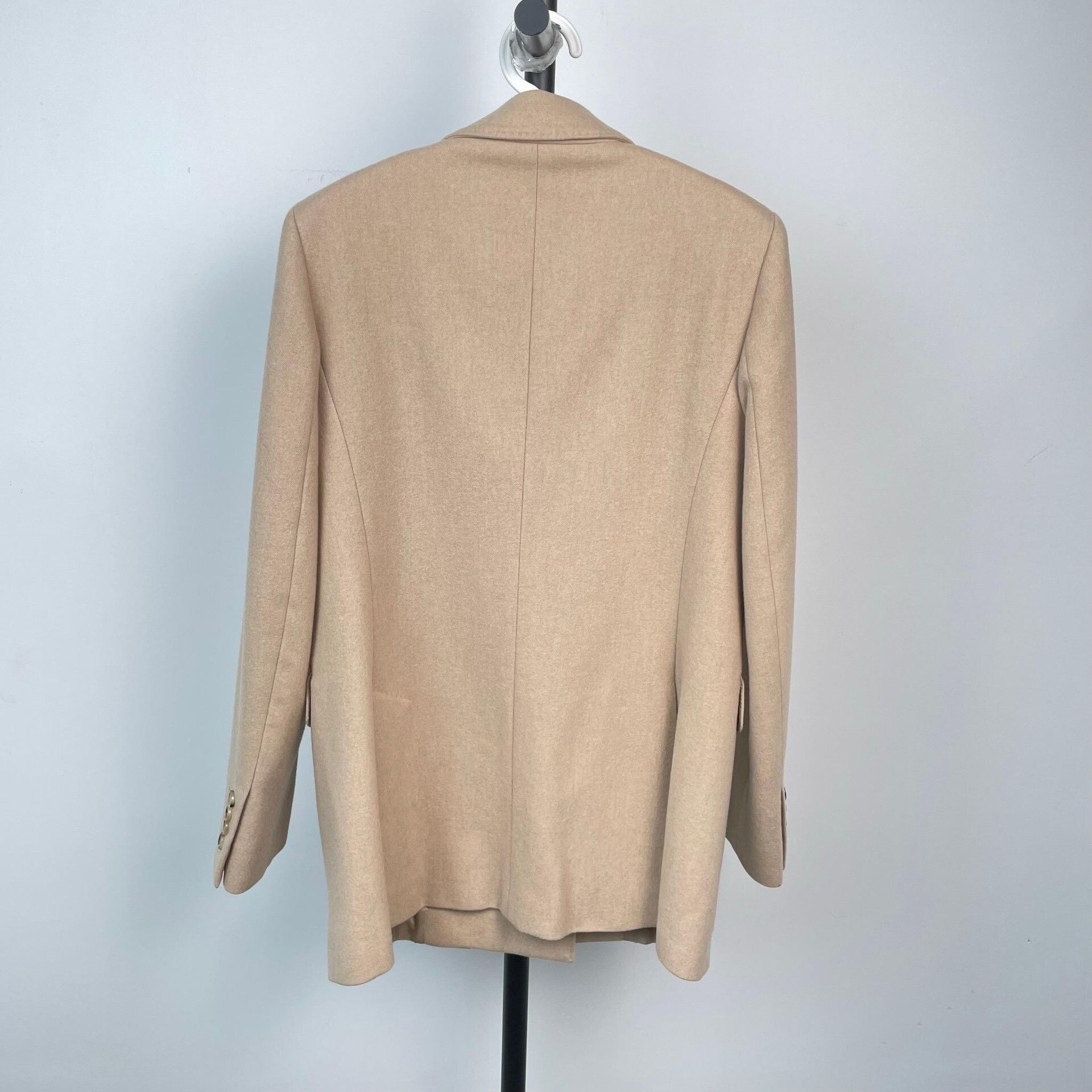 Max Mara Max Mara Beige Jacket 40 Women Size M / US 6-8 / IT 42-44 - 2 Thumbnail