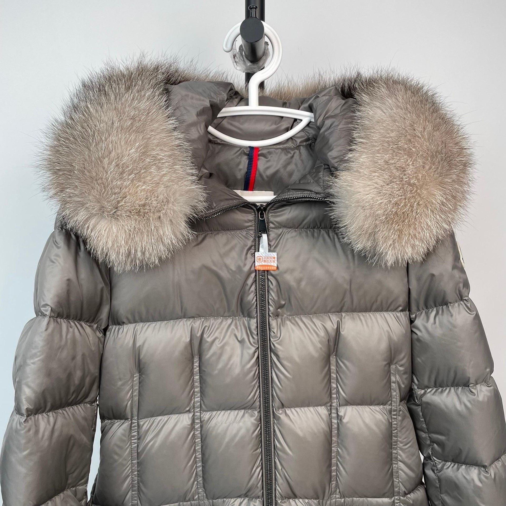 Moncler Moncler Gray Down Jacket 39.5 Women Size M / US 6-8 / IT 42-44 - 9 Thumbnail