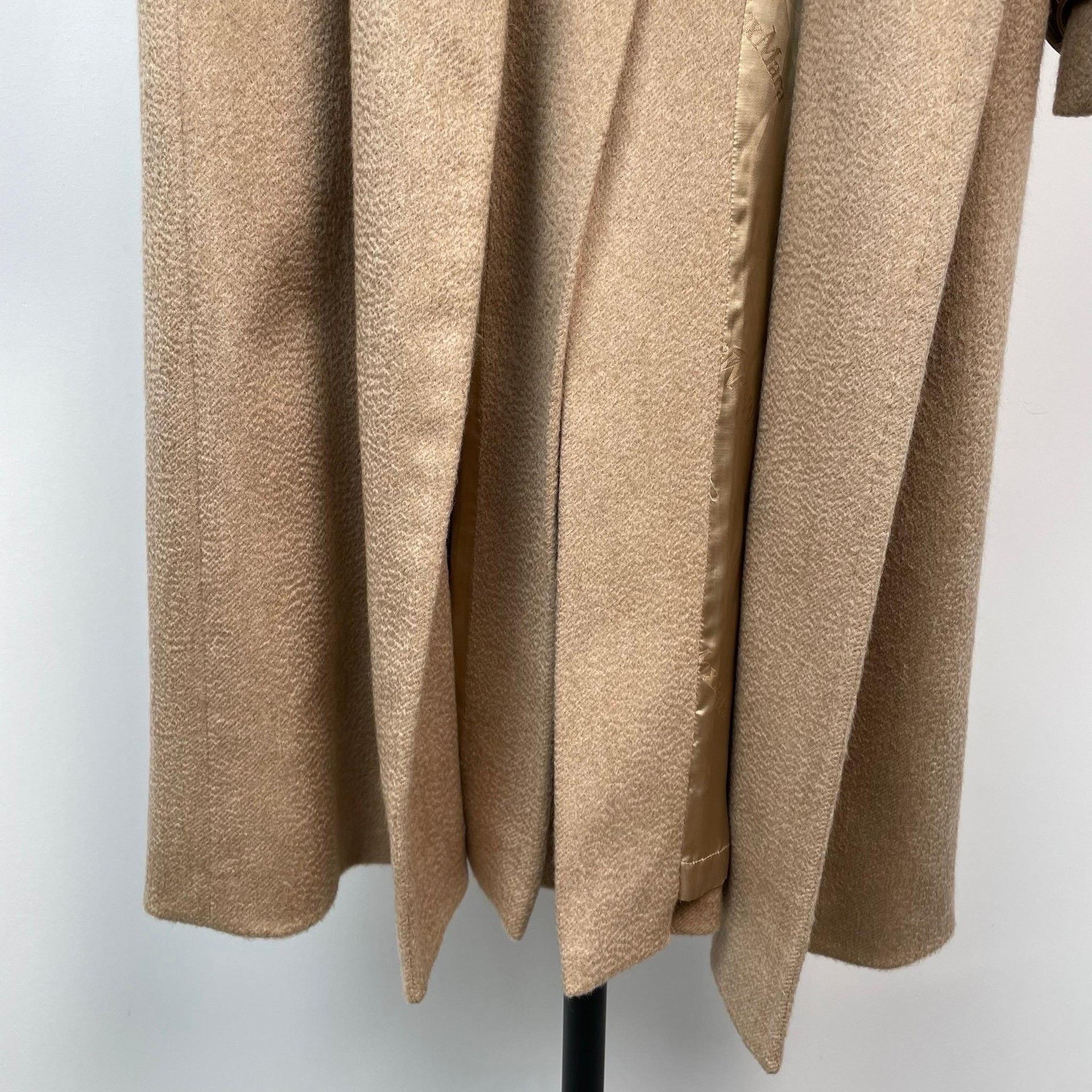 Max Mara Max Mara Long Beige Coat 38 Women Size S / US 4 / IT 40 - 3 Thumbnail