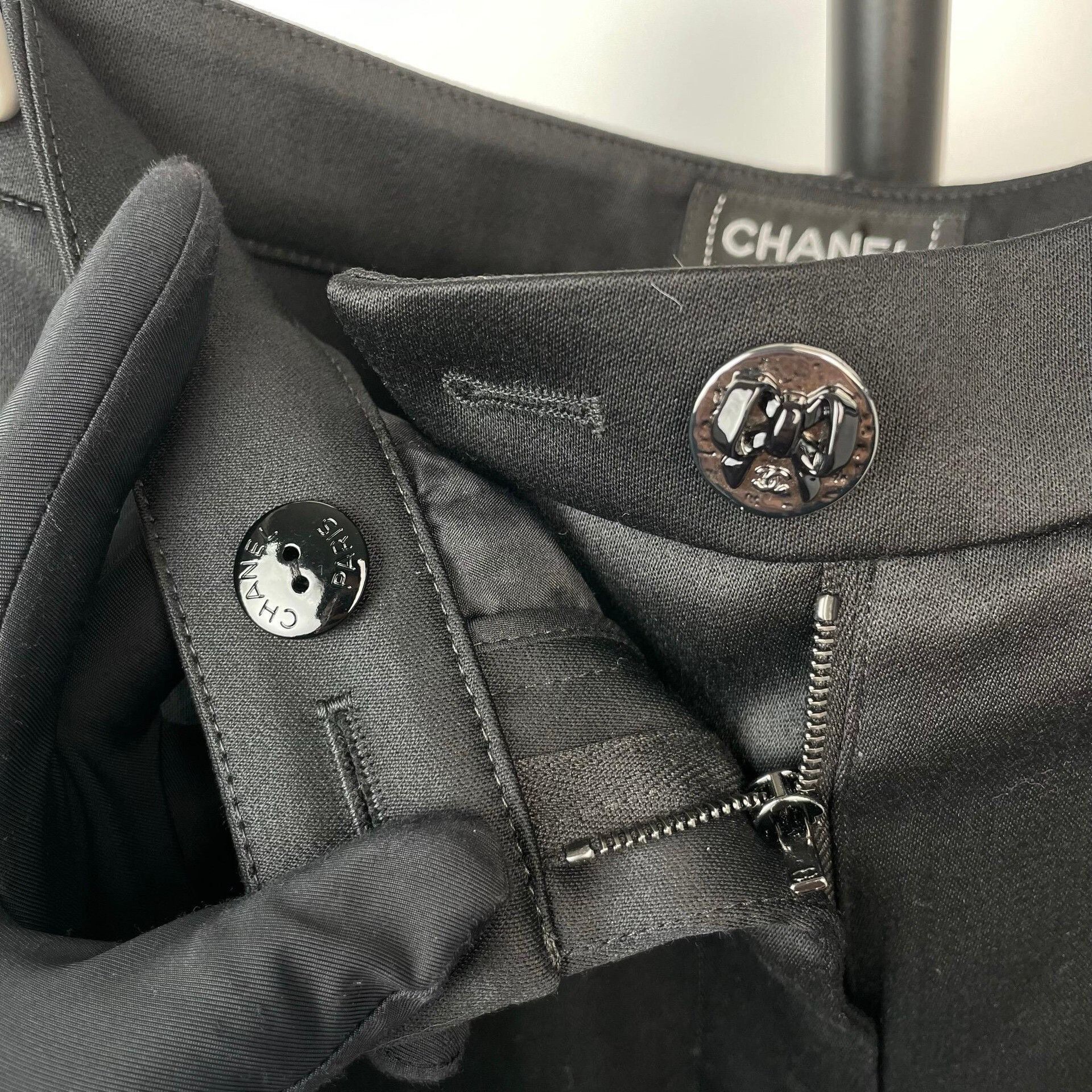 Chanel Chanel Wool Black Pants 25 Women Size 25" / US 0 / IT 36 - 3 Thumbnail