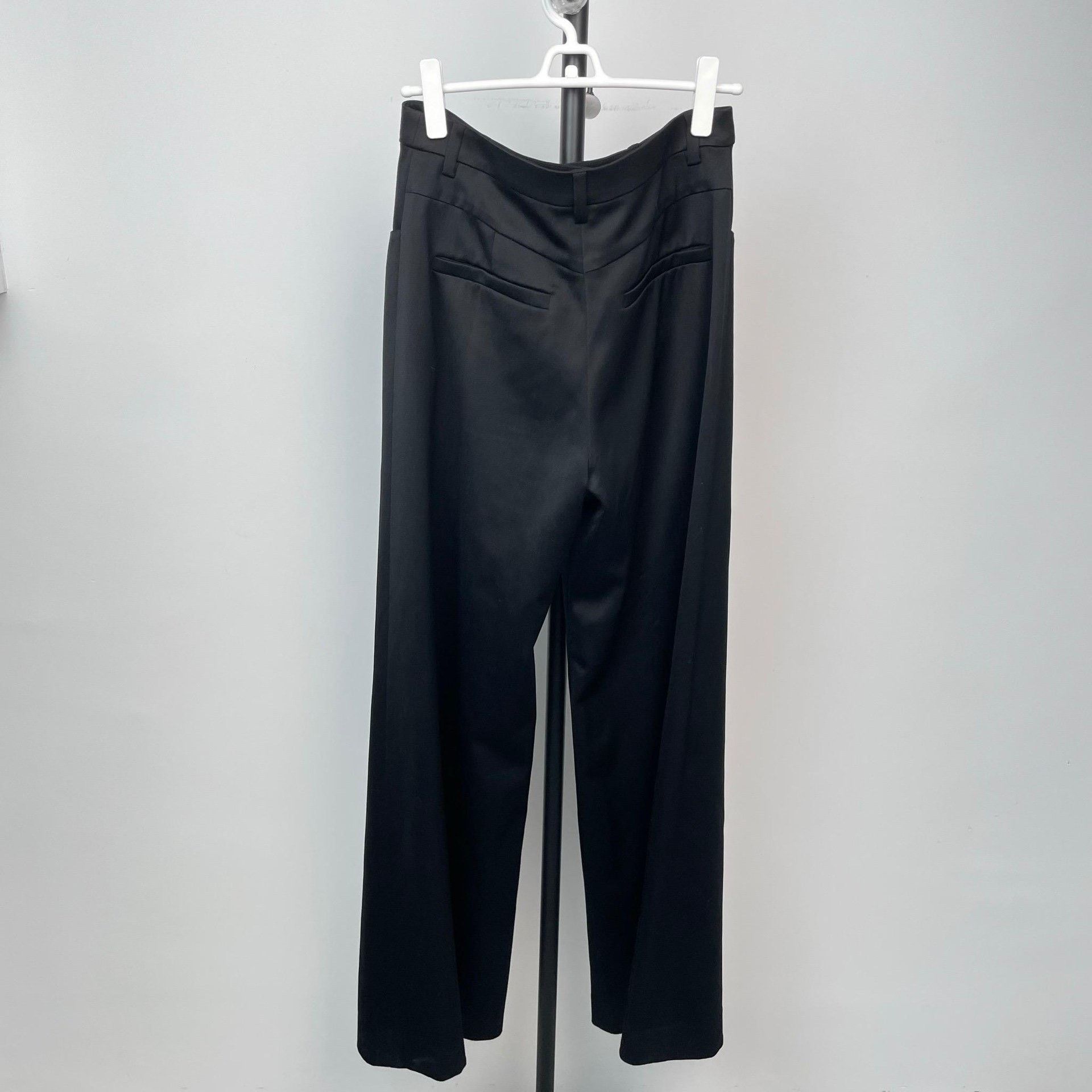 Chanel Chanel Wool Black Pants 25 Women Size 25" / US 0 / IT 36 - 2 Thumbnail