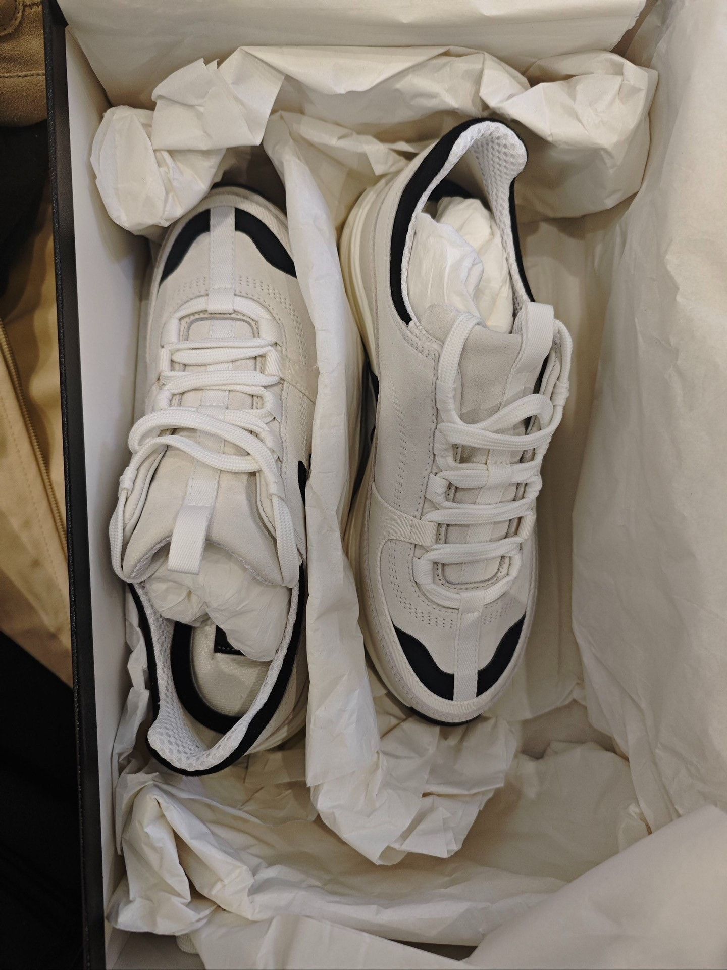 Chanel Chanel Black Lowtop Sneakers 26 Women Size US 8 / IT 38 - 2 Thumbnail