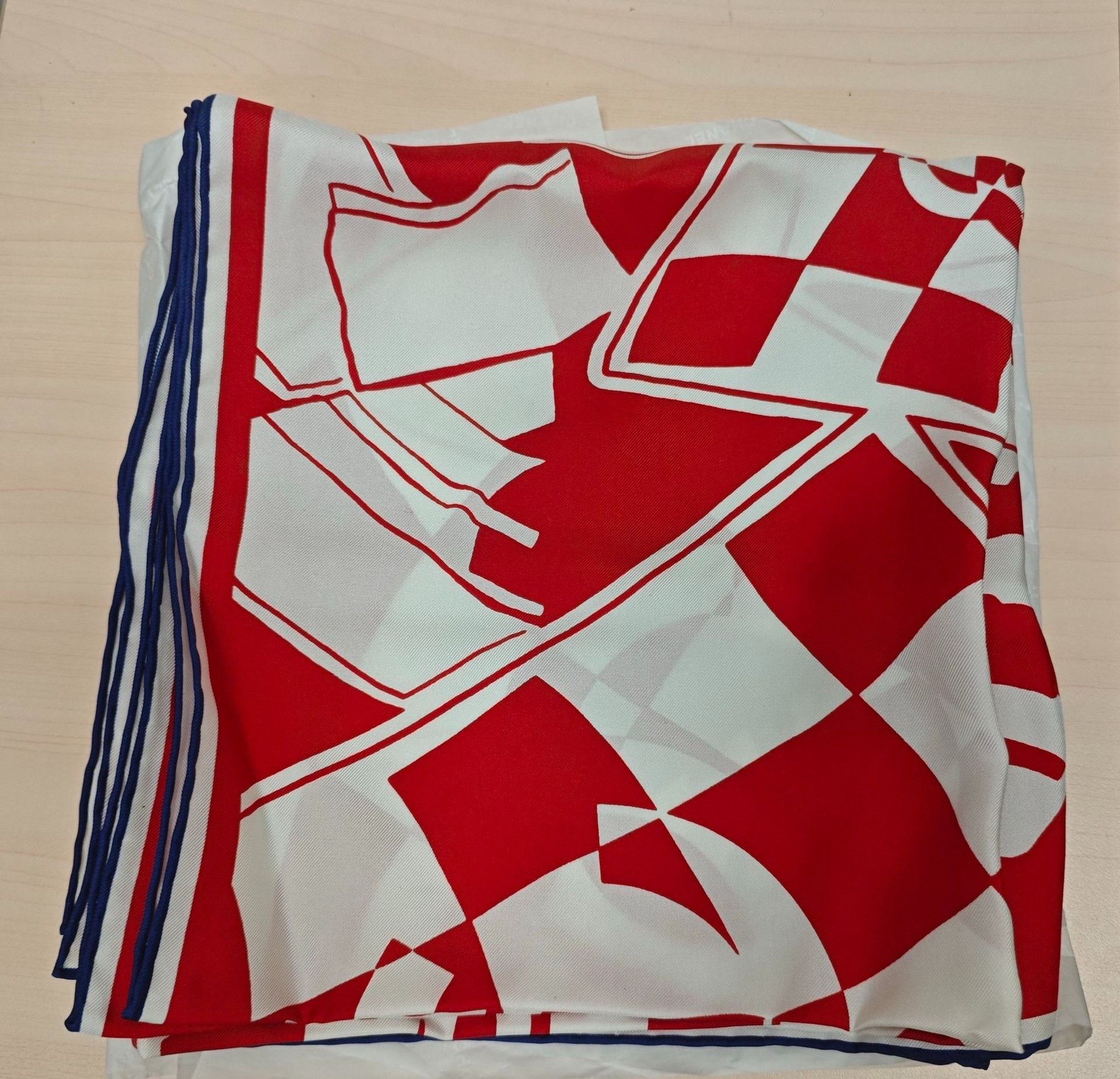 Chanel Chanel Red Scarf 23 Men Size ONE SIZE - 3 Thumbnail