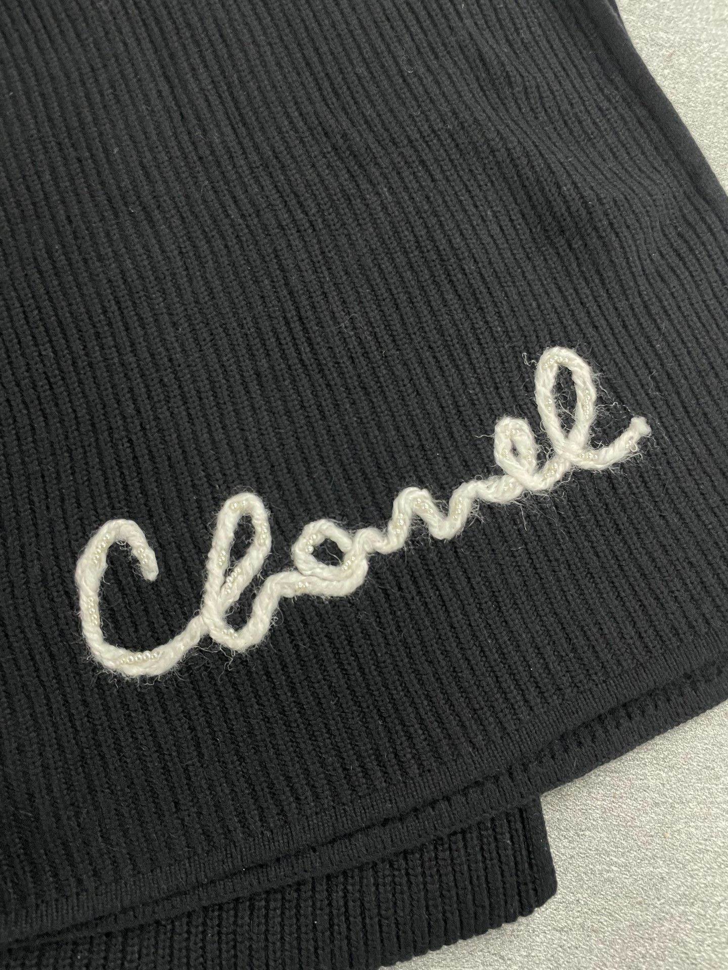 Chanel Chanel Retro Black Scarf M Men Size ONE SIZE - 2 Thumbnail