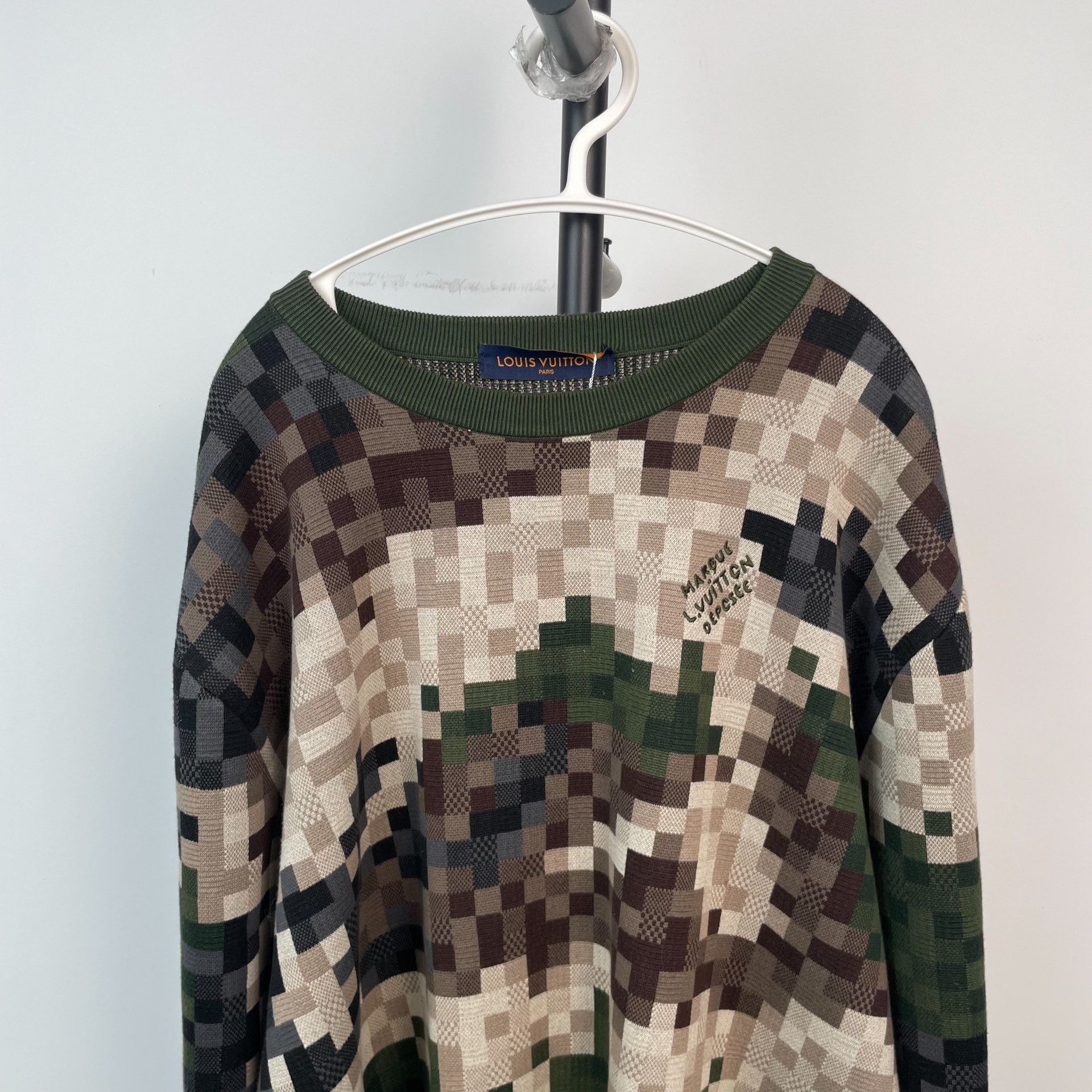 Louis Vuitton Louis Vuitton Sweater XXL Men Size US XXL / EU 58 / 5 - 2 Thumbnail