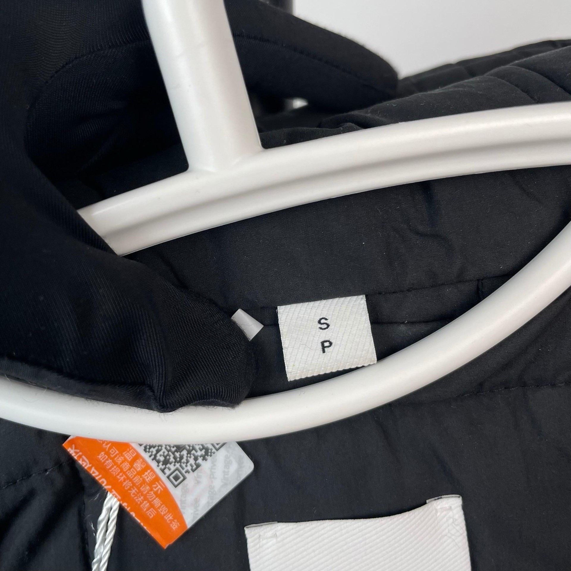 Burberry Burberry Black Down Jacket S Women Size S / US 4 / IT 40 - 8 Thumbnail