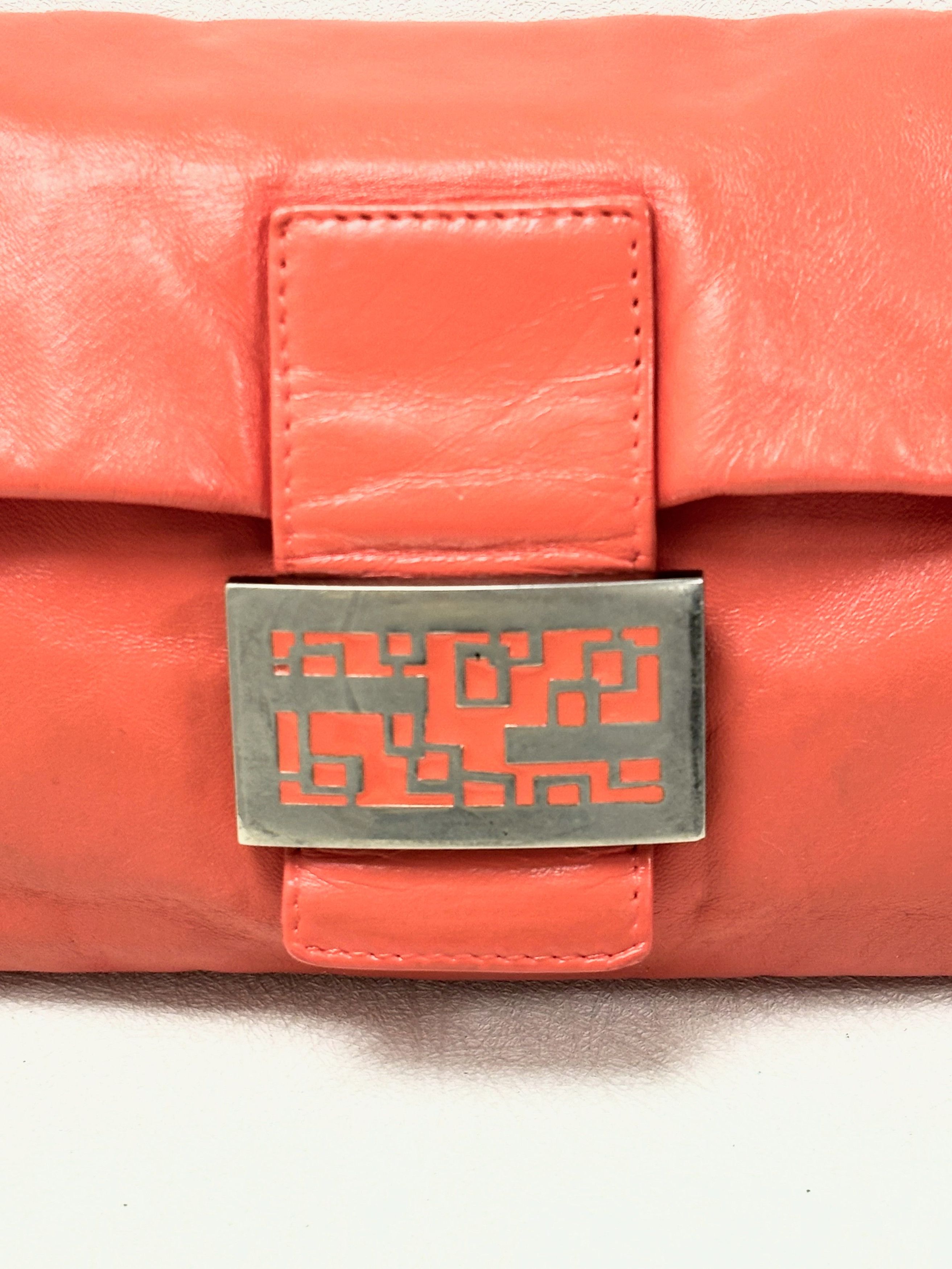Fendi Sac Baguette Corail Size ONE SIZE - 2 Thumbnail
