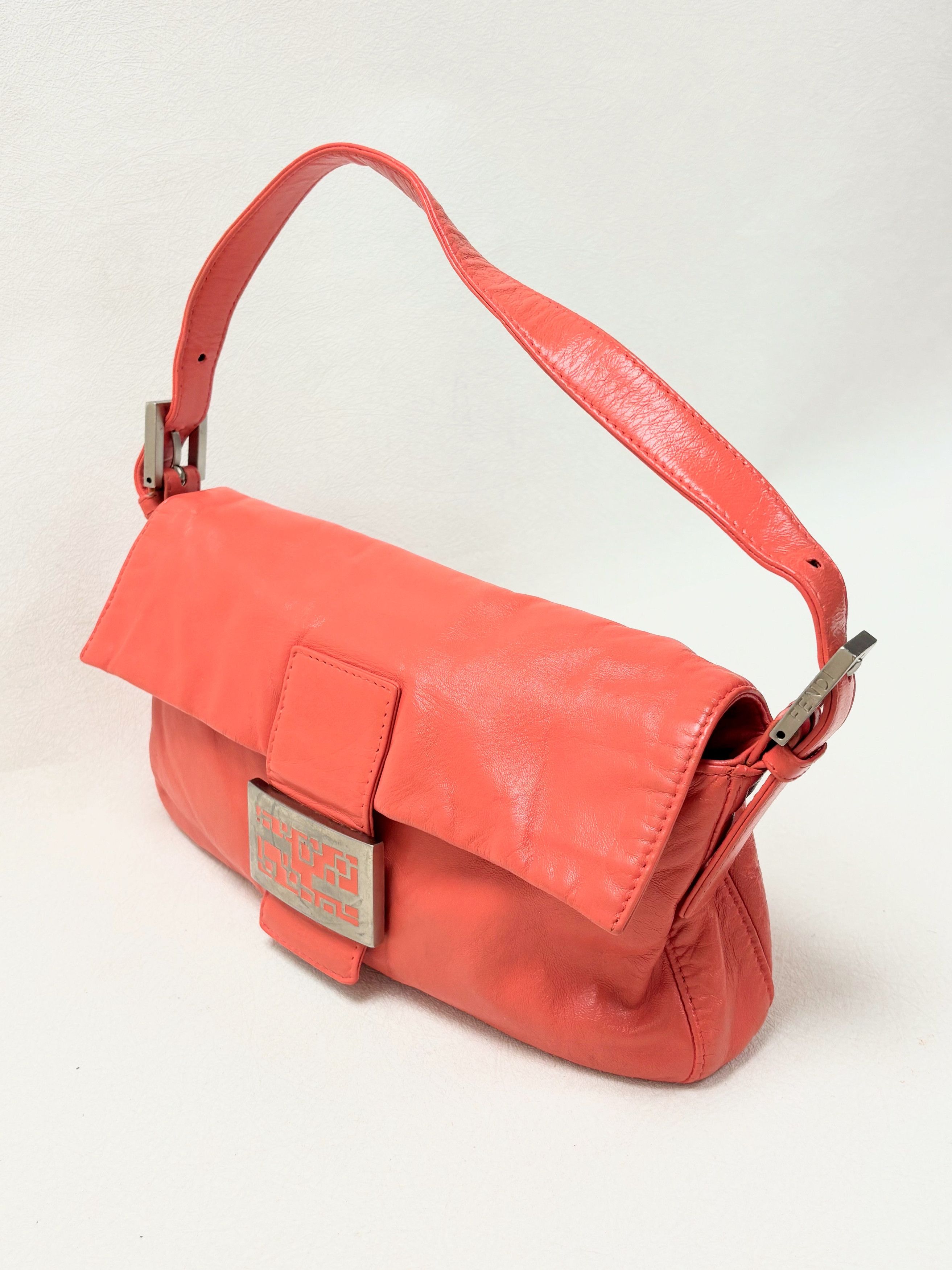 Fendi Sac Baguette Corail Size ONE SIZE - 4 Thumbnail