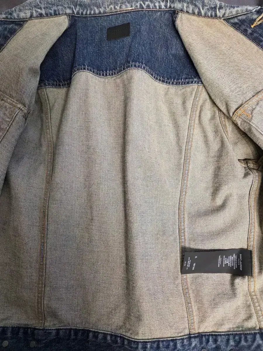 Saint Laurent Paris Saint Laurent Light Blue Denim Jacket Size US XL / EU 56 / 4 - 5 Thumbnail