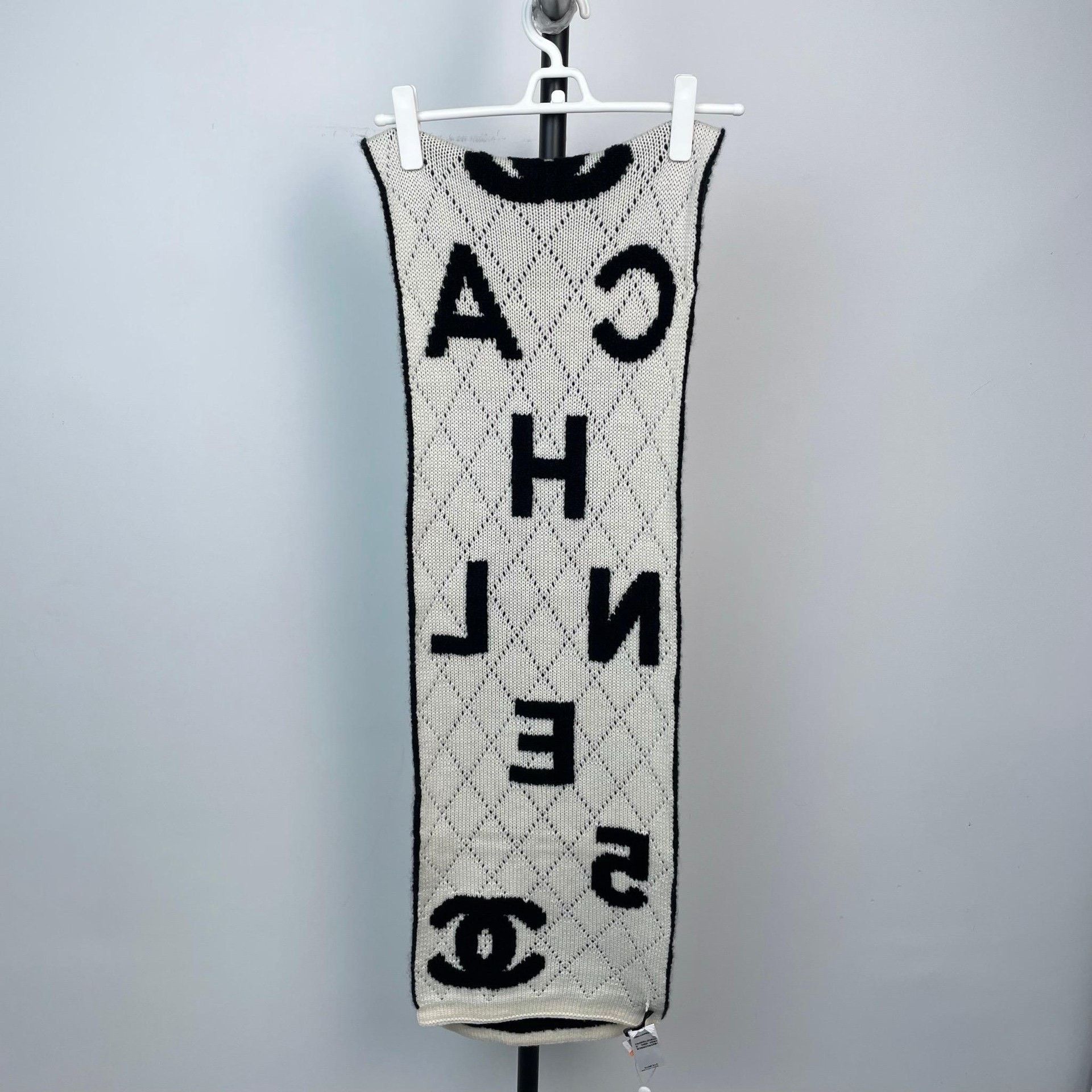 Chanel Chanel Plaid Black Scarf S Men Size ONE SIZE - 4 Thumbnail