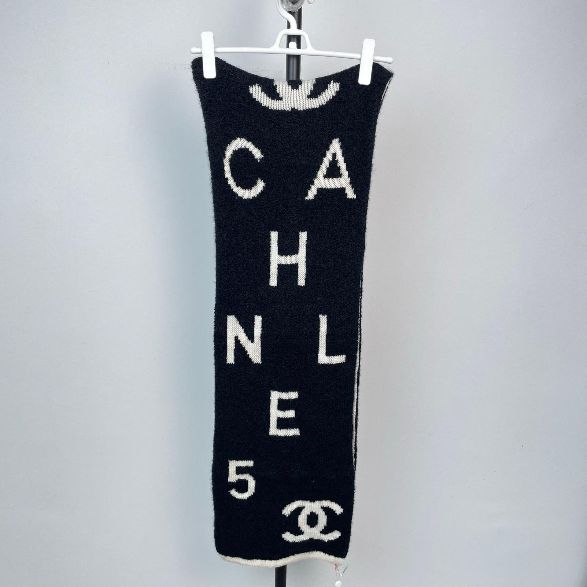 Chanel Chanel Plaid Black Scarf S Men Size ONE SIZE - 3 Thumbnail