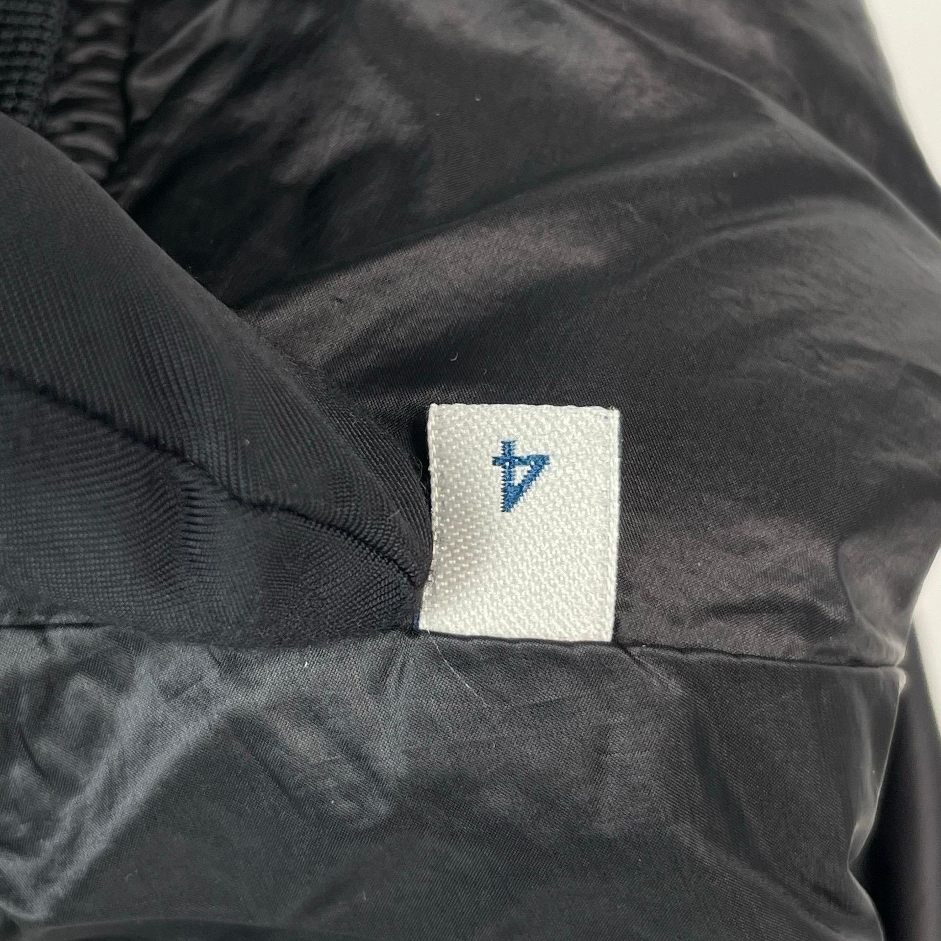 Moncler Moncler Down Black Heavy Coat 4 Men Size US XS / EU 42 / 0 - 6 Thumbnail