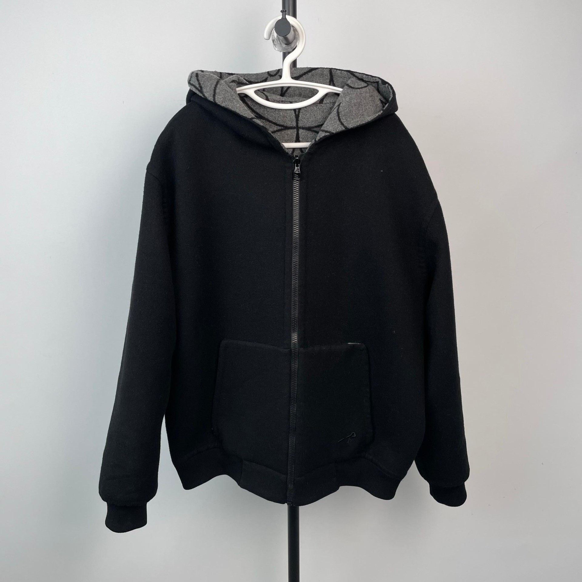 Louis Vuitton Louis Vuitton Gray Light Jacket 24 Men Size US XS / EU 42 / 0 - 3 Thumbnail