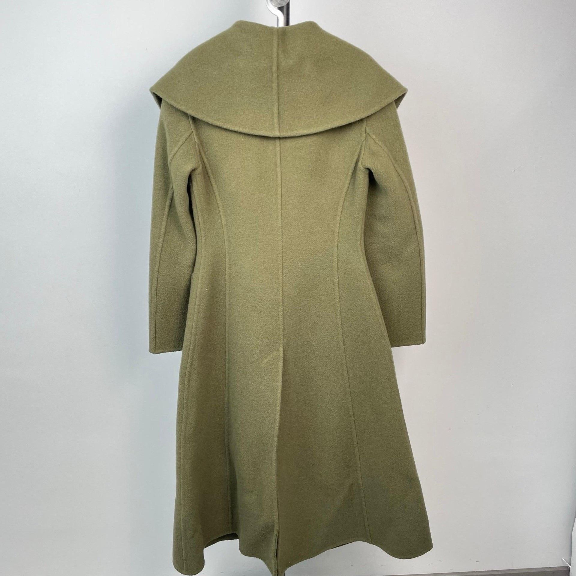 Loewe Loewe Long Green Coat 34 Women Size XS / US 0-2 / IT 36-38 - 2 Thumbnail