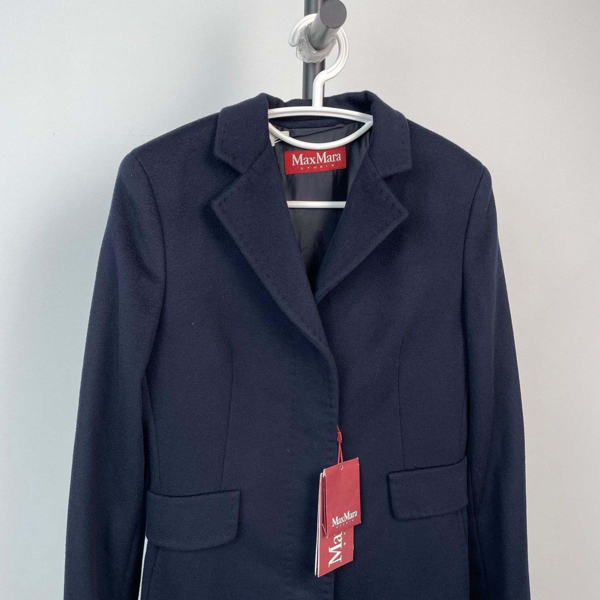 Max Mara Max Mara Red Coat 40 Women Size M / US 6-8 / IT 42-44 - 5 Thumbnail