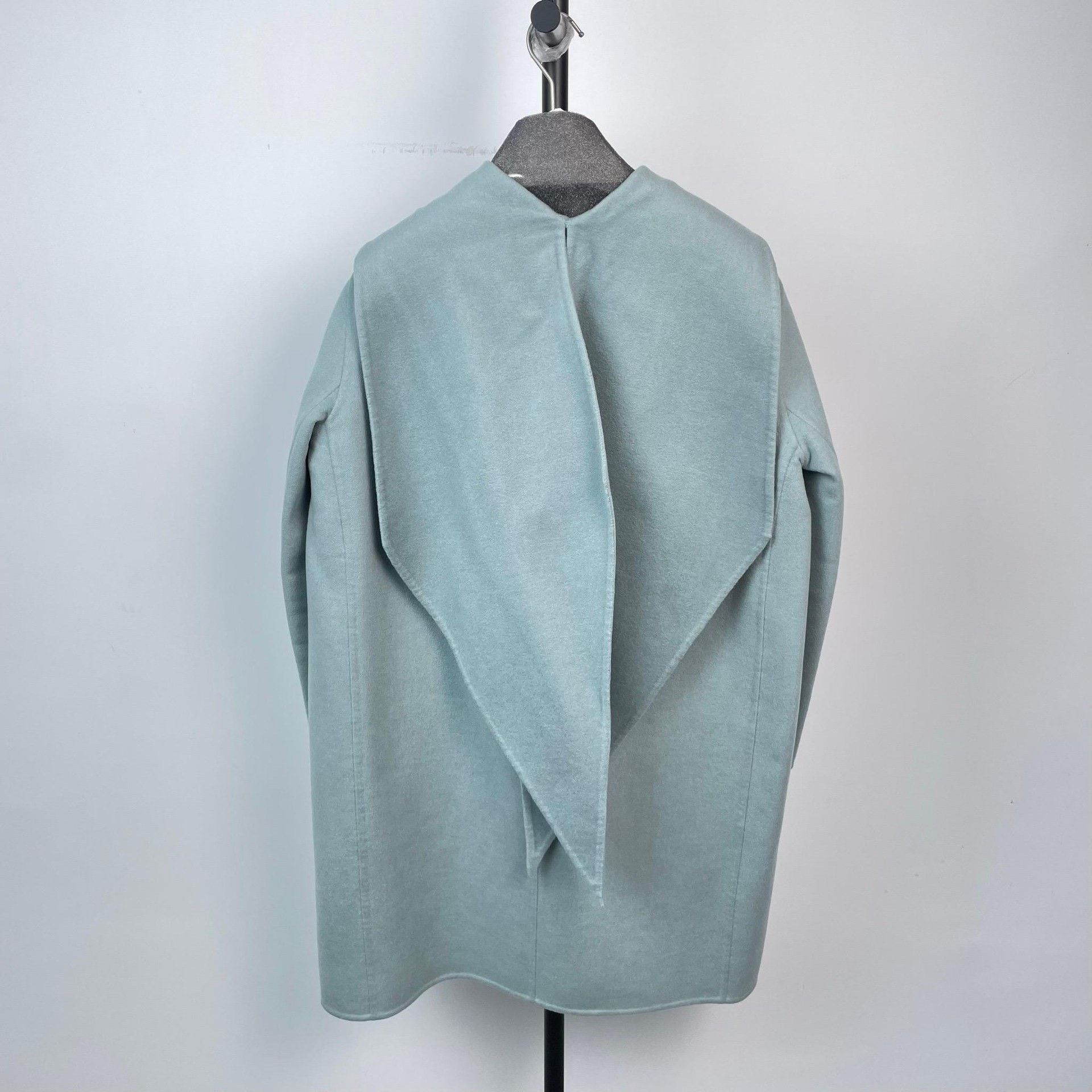 Hermes Hermes Blue Coat M Women Size M / US 6-8 / IT 42-44 - 3 Thumbnail