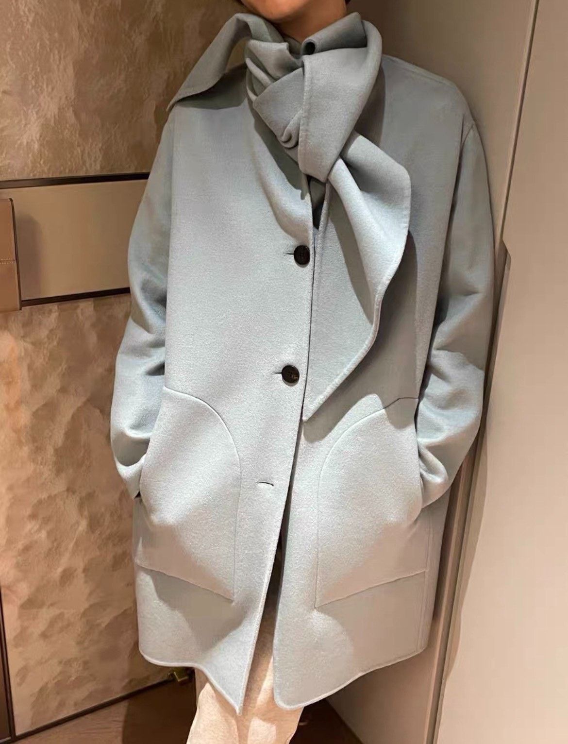 Hermes Hermes Blue Coat M Women Size M / US 6-8 / IT 42-44 - 2 Thumbnail