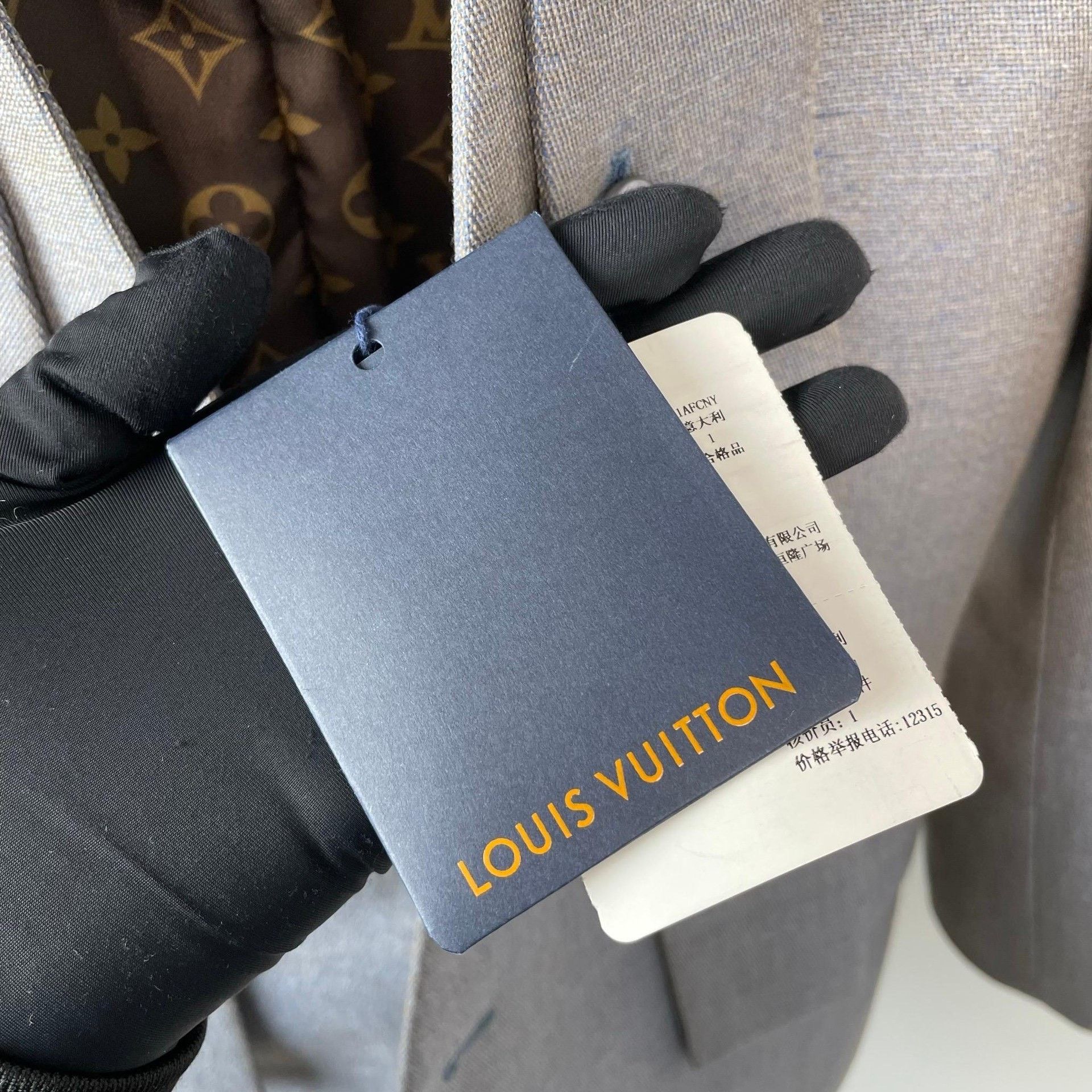 Louis Vuitton Louis Vuitton Blue Suit 34 Men Size 40R - 3 Thumbnail
