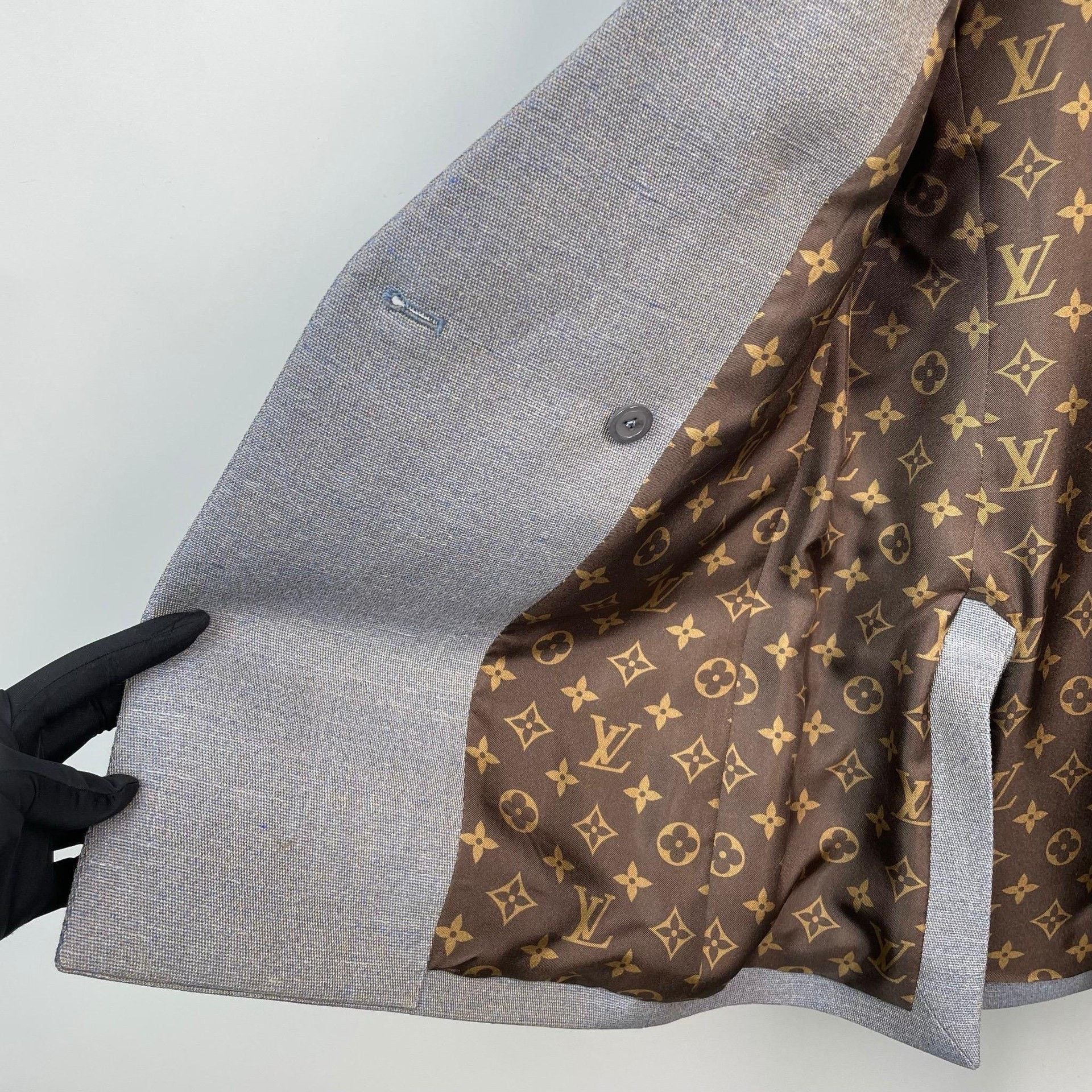 Louis Vuitton Louis Vuitton Blue Suit 34 Men Size 40R - 4 Thumbnail