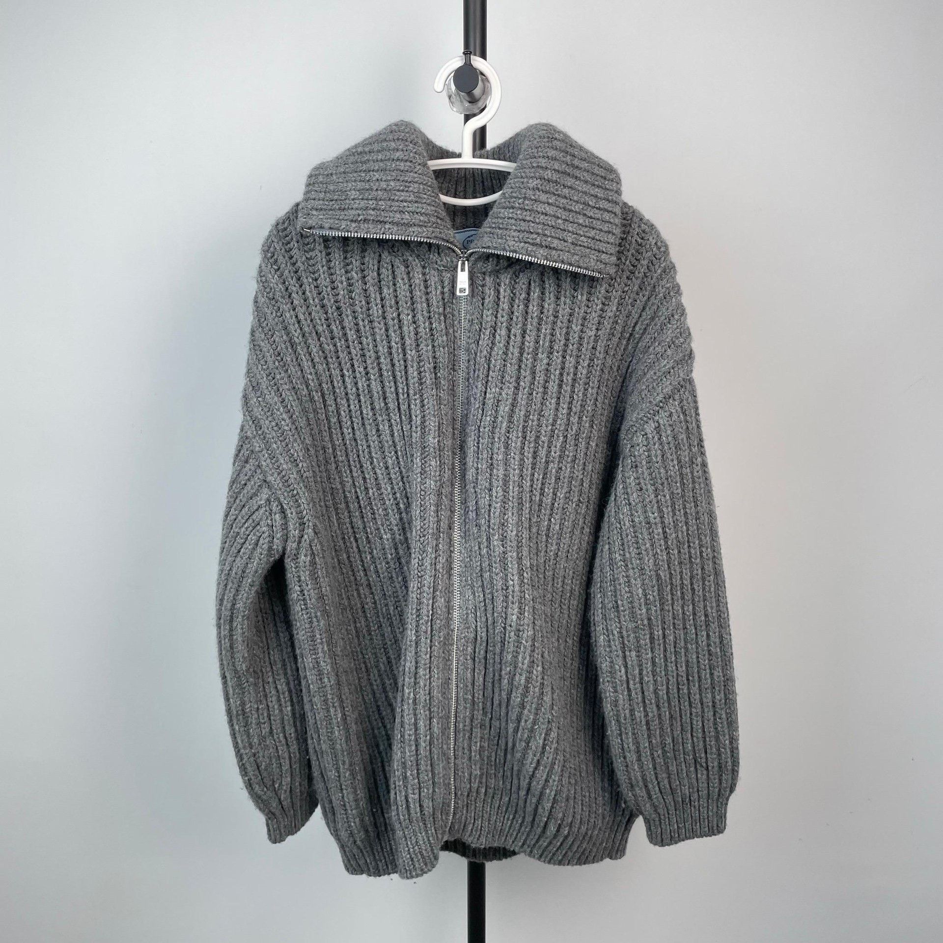 Prada Prada Sweater 22 Women Size XS / US 0-2 / IT 36-38 - 5 Thumbnail