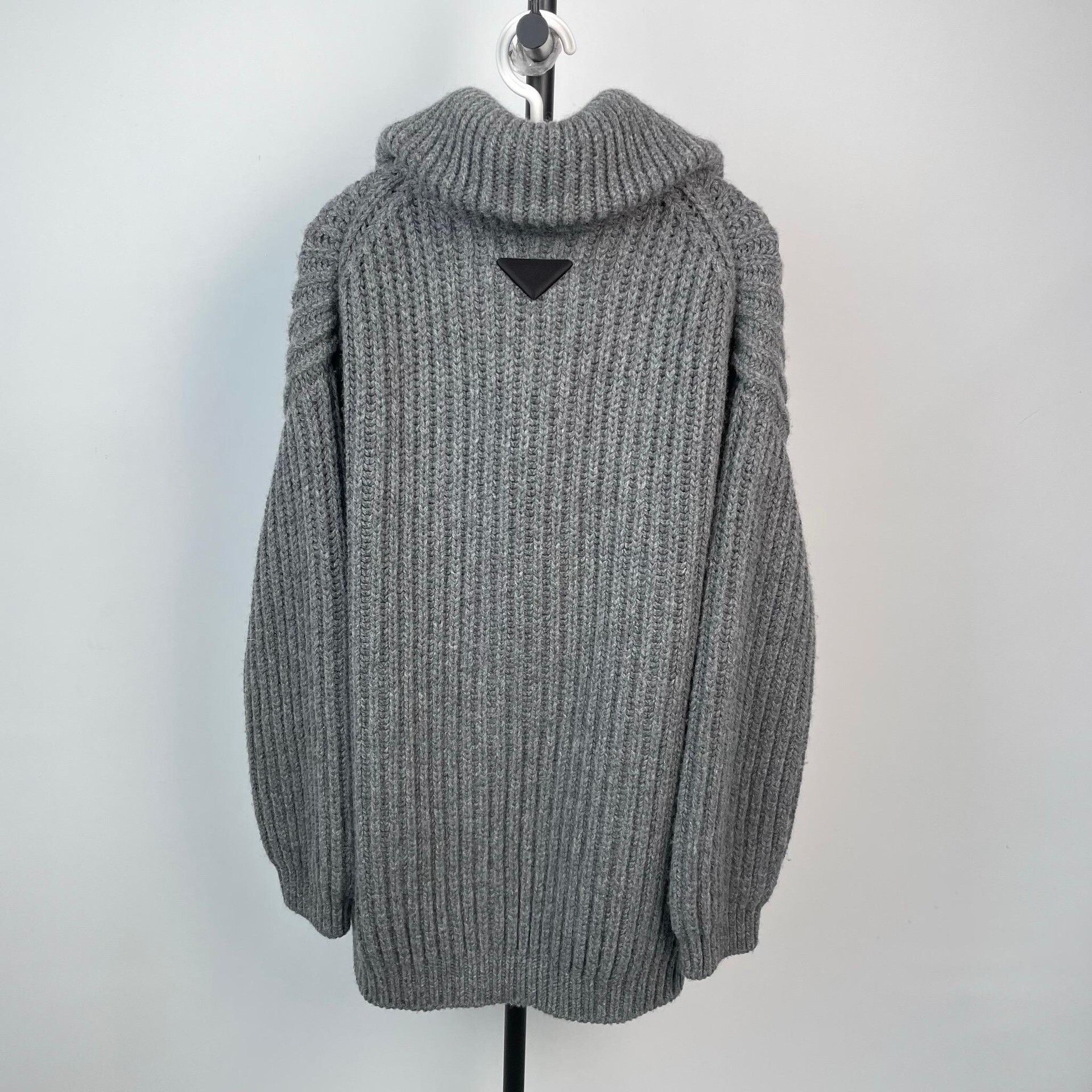 Prada Prada Sweater 22 Women Size XS / US 0-2 / IT 36-38 - 2 Thumbnail