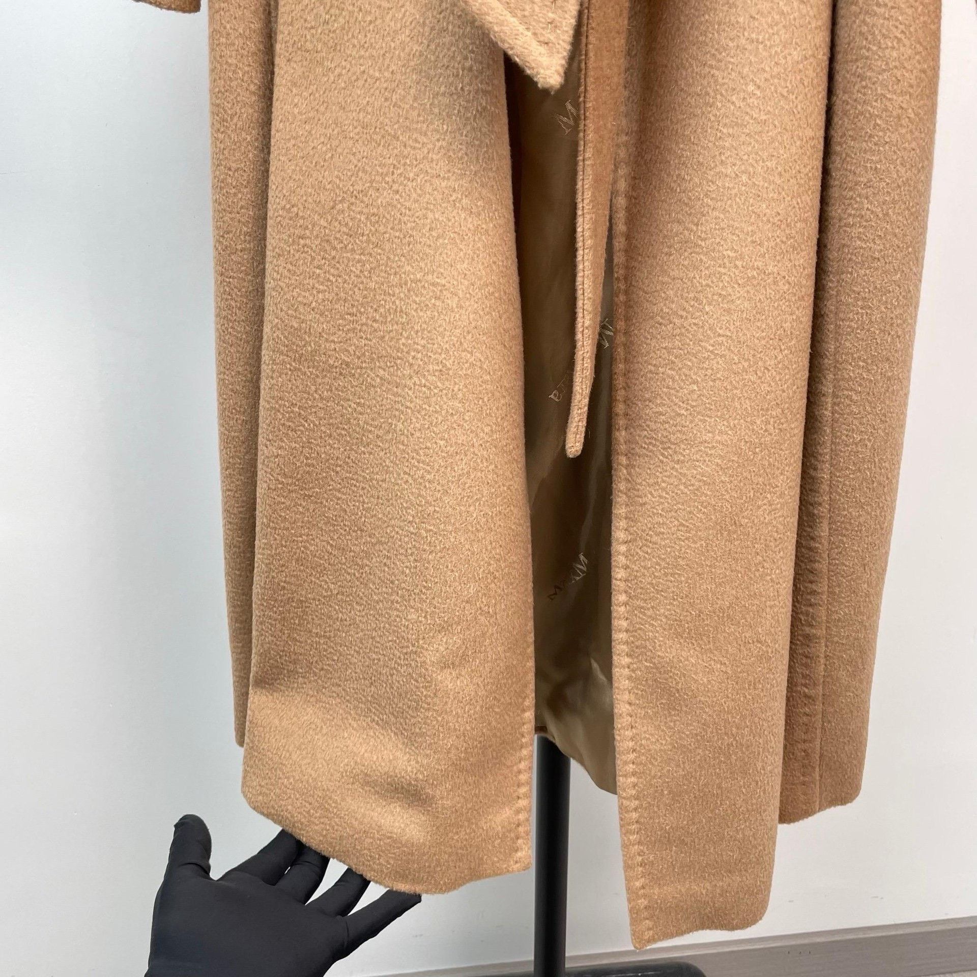 Max Mara Max Mara Coat 40 Women Size M / US 6-8 / IT 42-44 - 3 Thumbnail