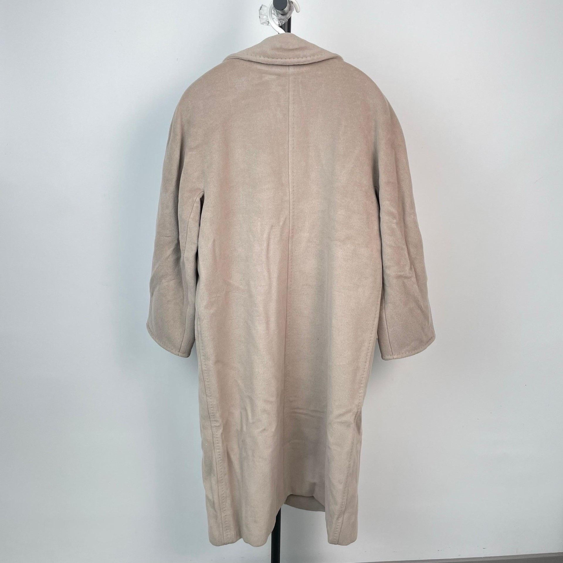 Max Mara Max Mara Long Beige Coat M Women Size M / US 6-8 / IT 42-44 - 2 Thumbnail