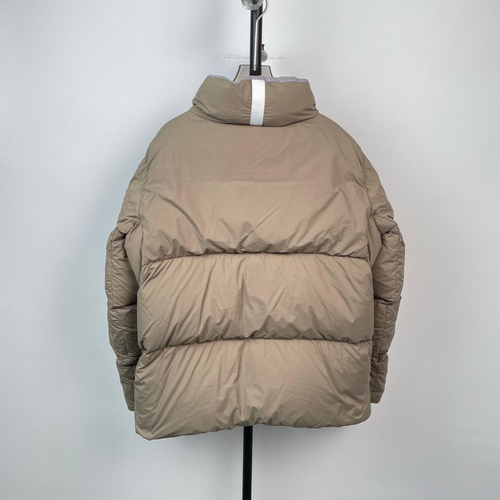 Canada Goose Canada Goose Retro Down Beige Heavy Coat L Men Size US L / EU 52-54 / 3 - 2 Thumbnail