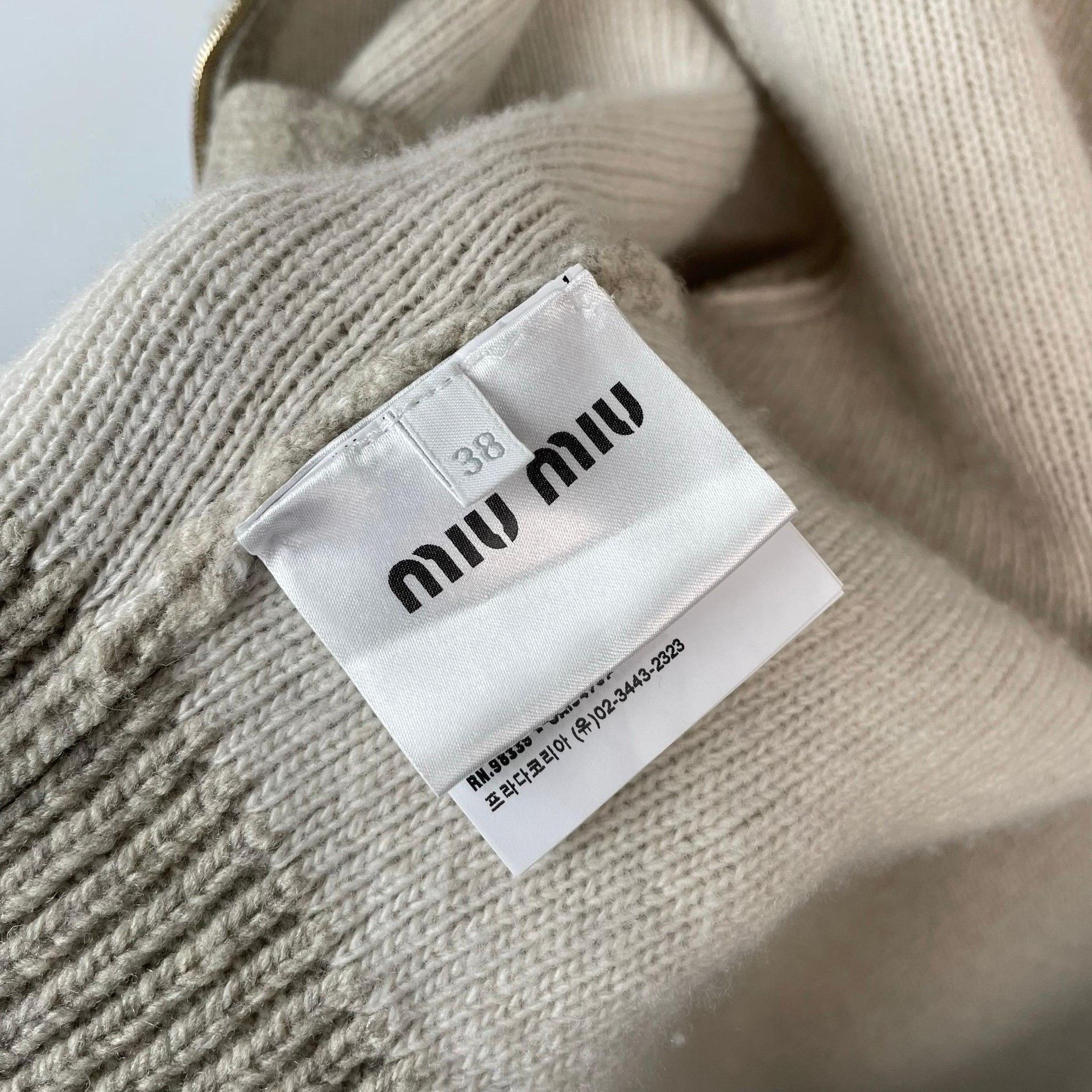 Miu Miu Miu Miu Gray Light Jacket 36 Men Size US S / EU 44-46 / 1 - 7 Thumbnail