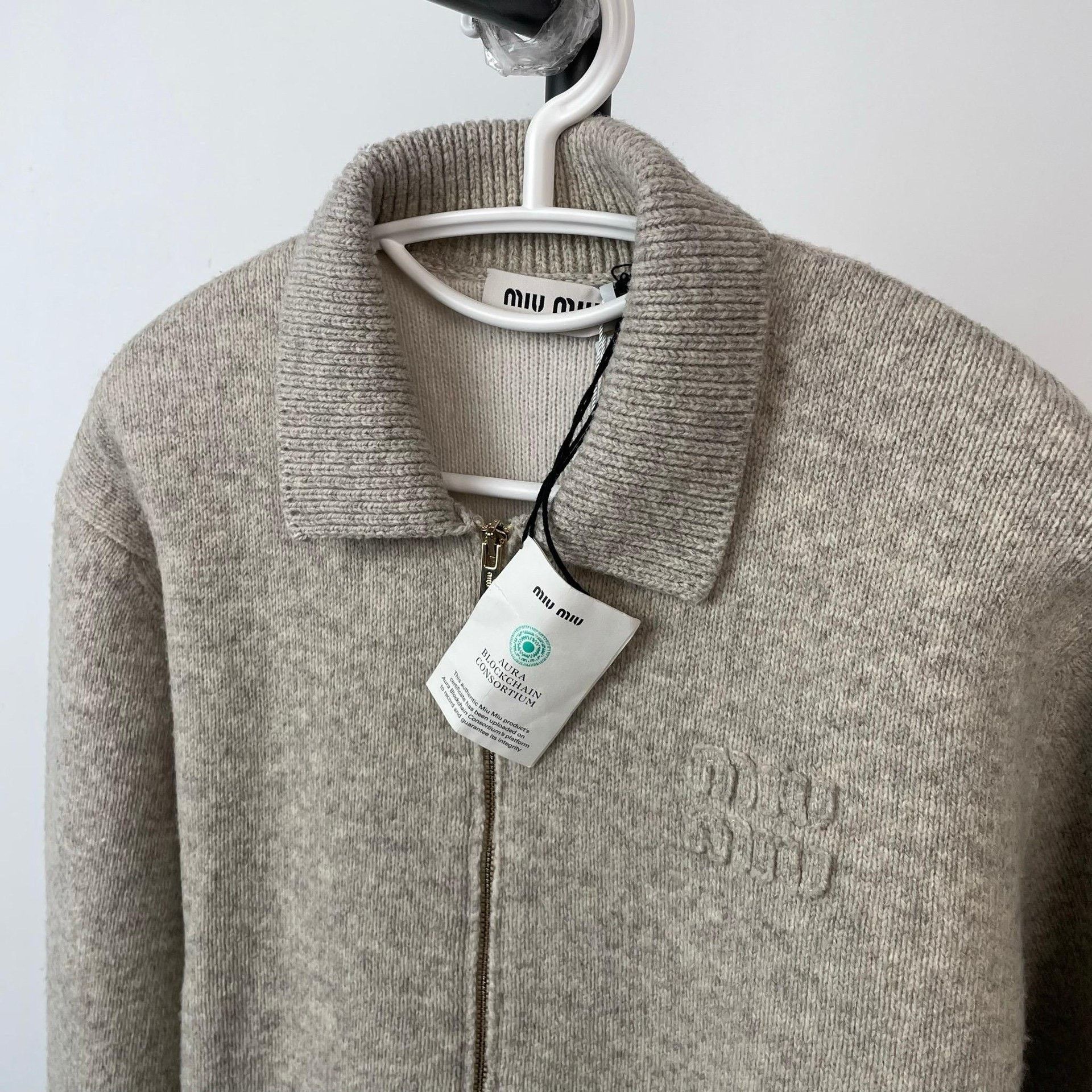 Miu Miu Miu Miu Gray Light Jacket 36 Men Size US S / EU 44-46 / 1 - 9 Thumbnail