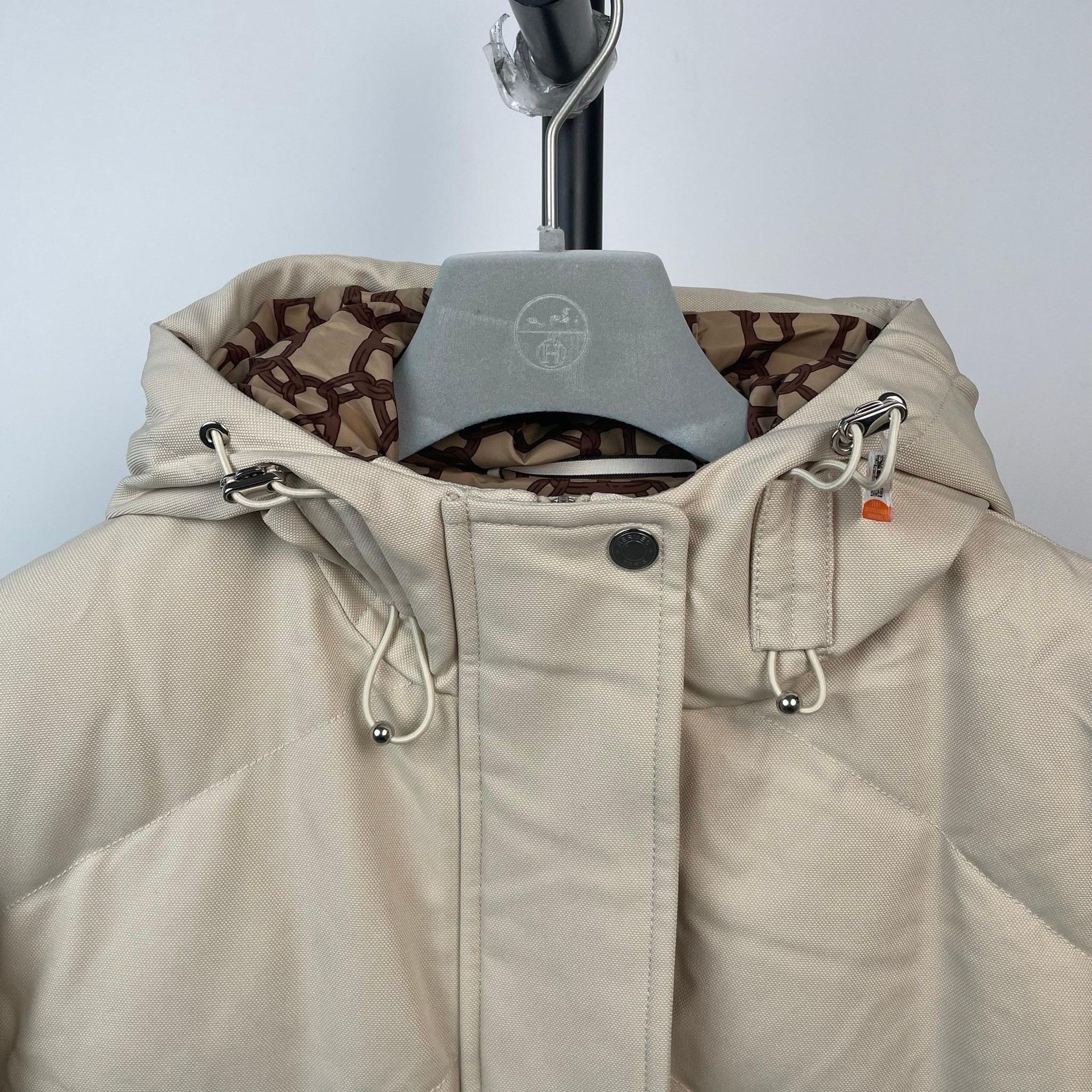 Hermes Hermes Beige Down Jacket M Women Size M / US 6-8 / IT 42-44 - 3 Thumbnail
