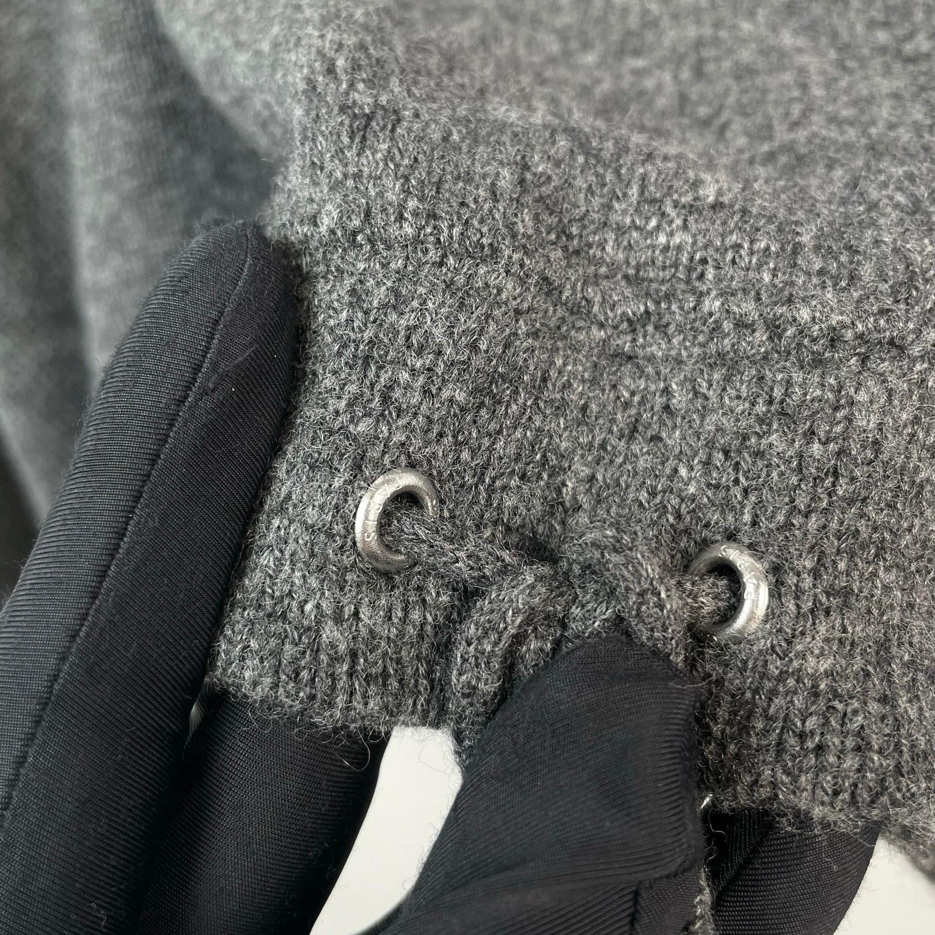 Celine Celine Knit Cropped Gray Sweater L Women Size L / US 10 / IT 46 - 4 Thumbnail
