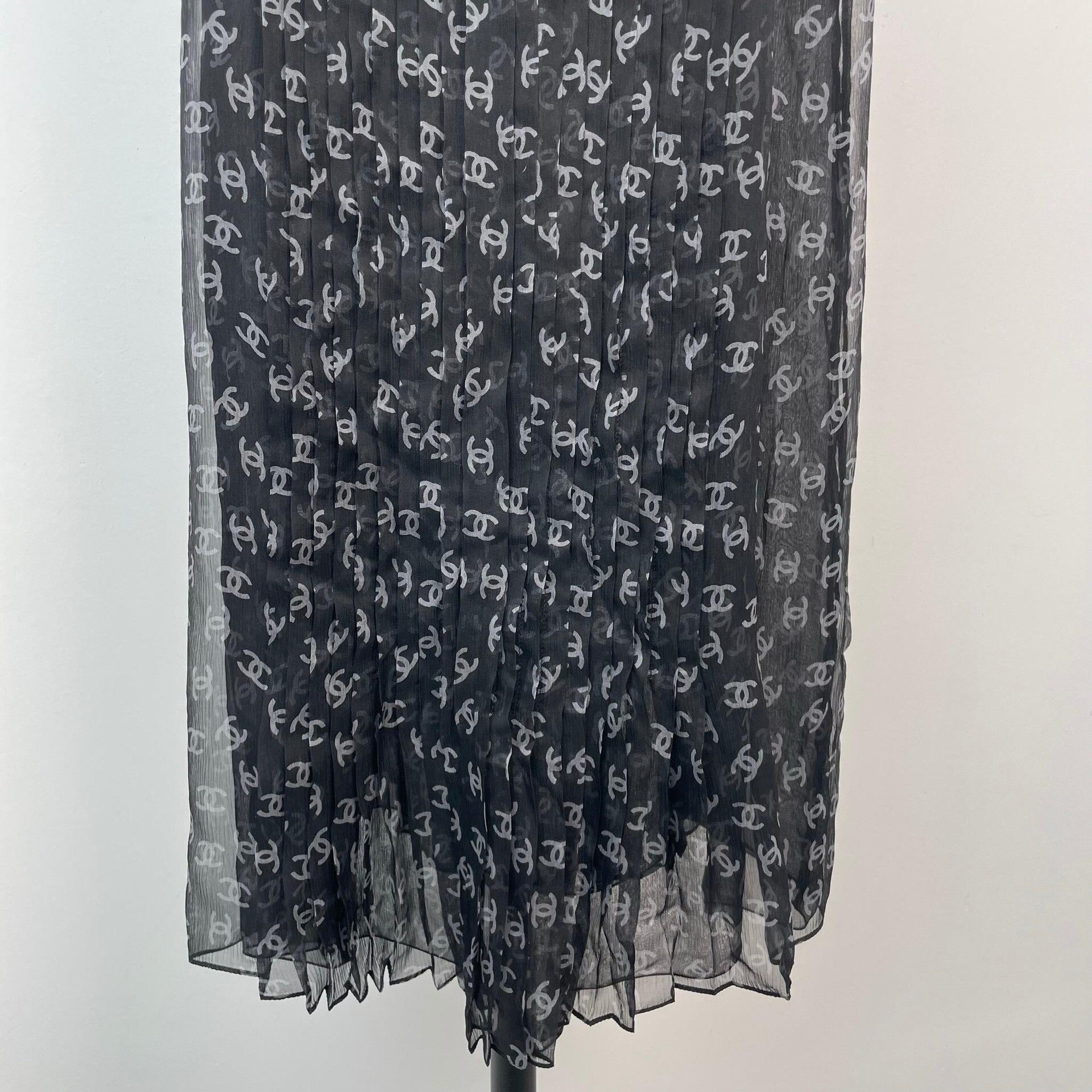 Chanel Chanel Black Mini Dress 34 Women Size XXS / US 00 / IT 34 - 3 Thumbnail