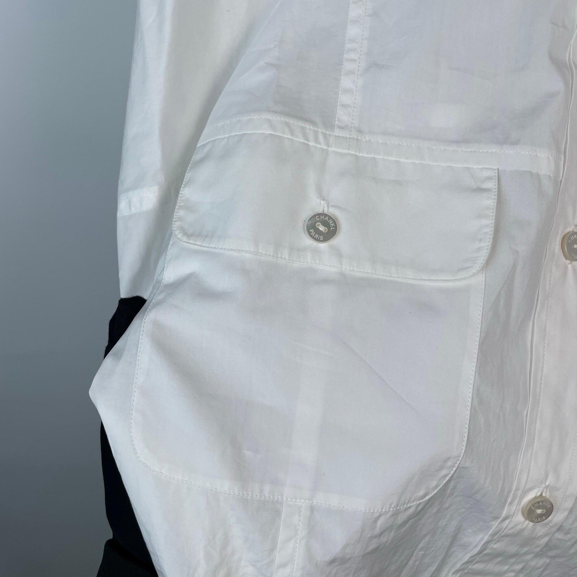 Chanel Chanel Cargo White Button Up 38 Women Size S / US 4 / IT 40 - 3 Thumbnail
