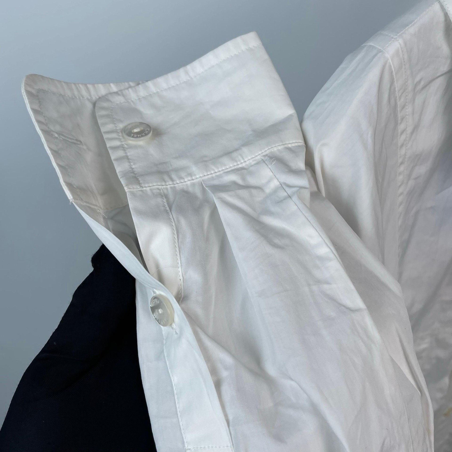 Chanel Chanel Cargo White Button Up 38 Women Size S / US 4 / IT 40 - 5 Thumbnail