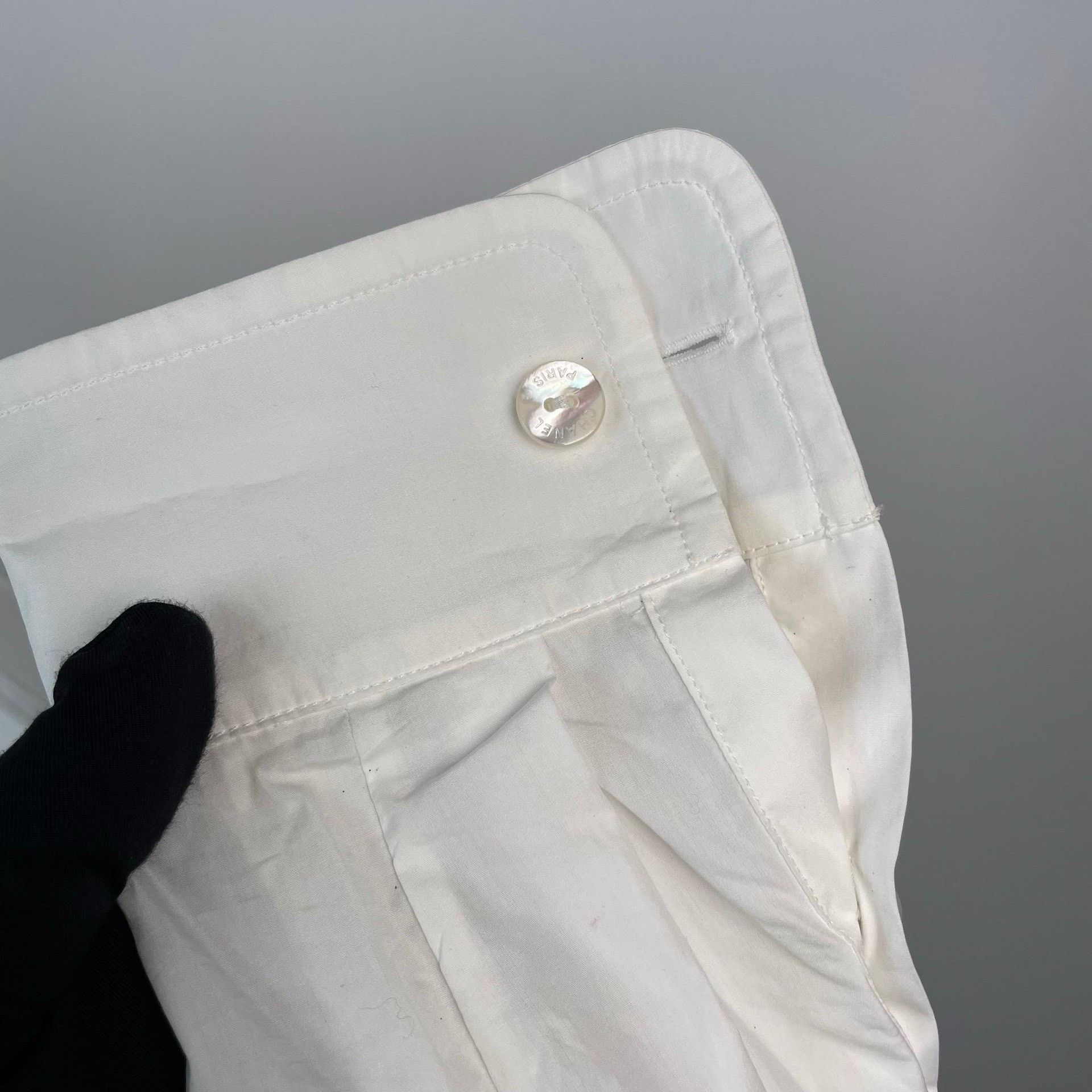 Chanel Chanel Cargo White Button Up 38 Women Size S / US 4 / IT 40 - 4 Thumbnail