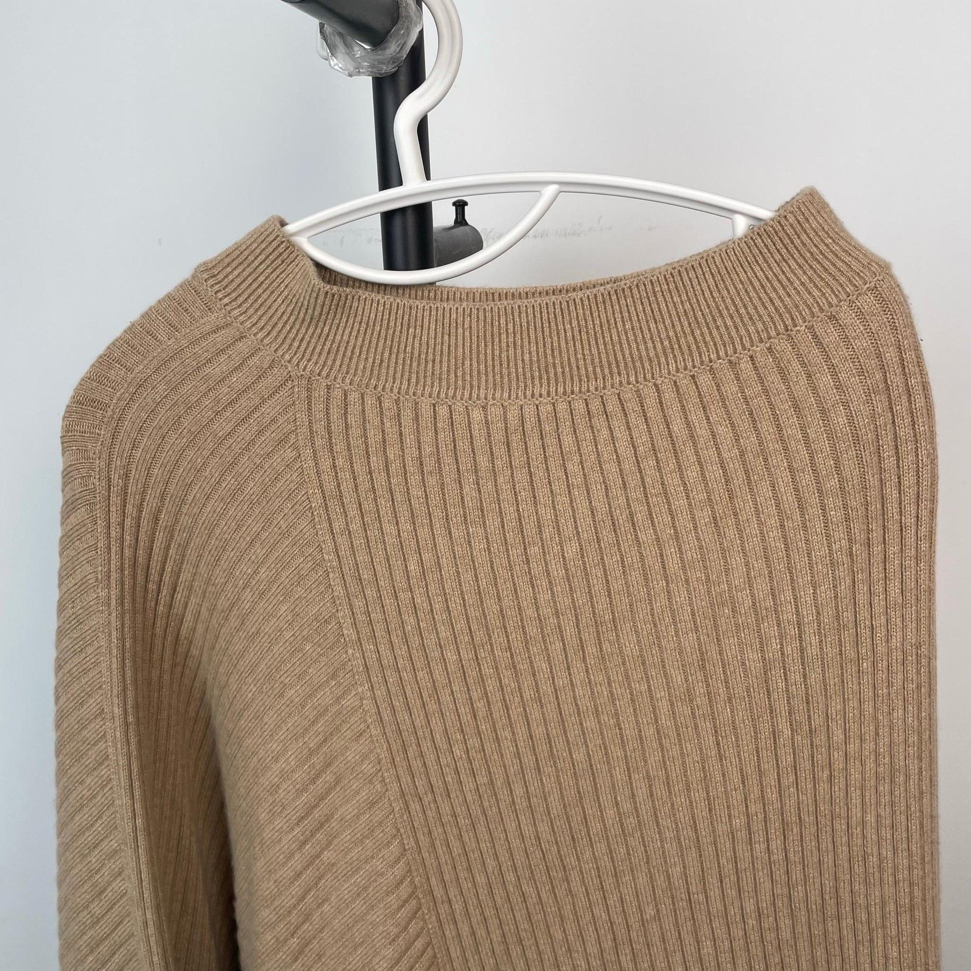 Loro Piana Loro Piana Knit Beige Skirt L Women Size 30" / US 8 / IT 44 - 9 Thumbnail
