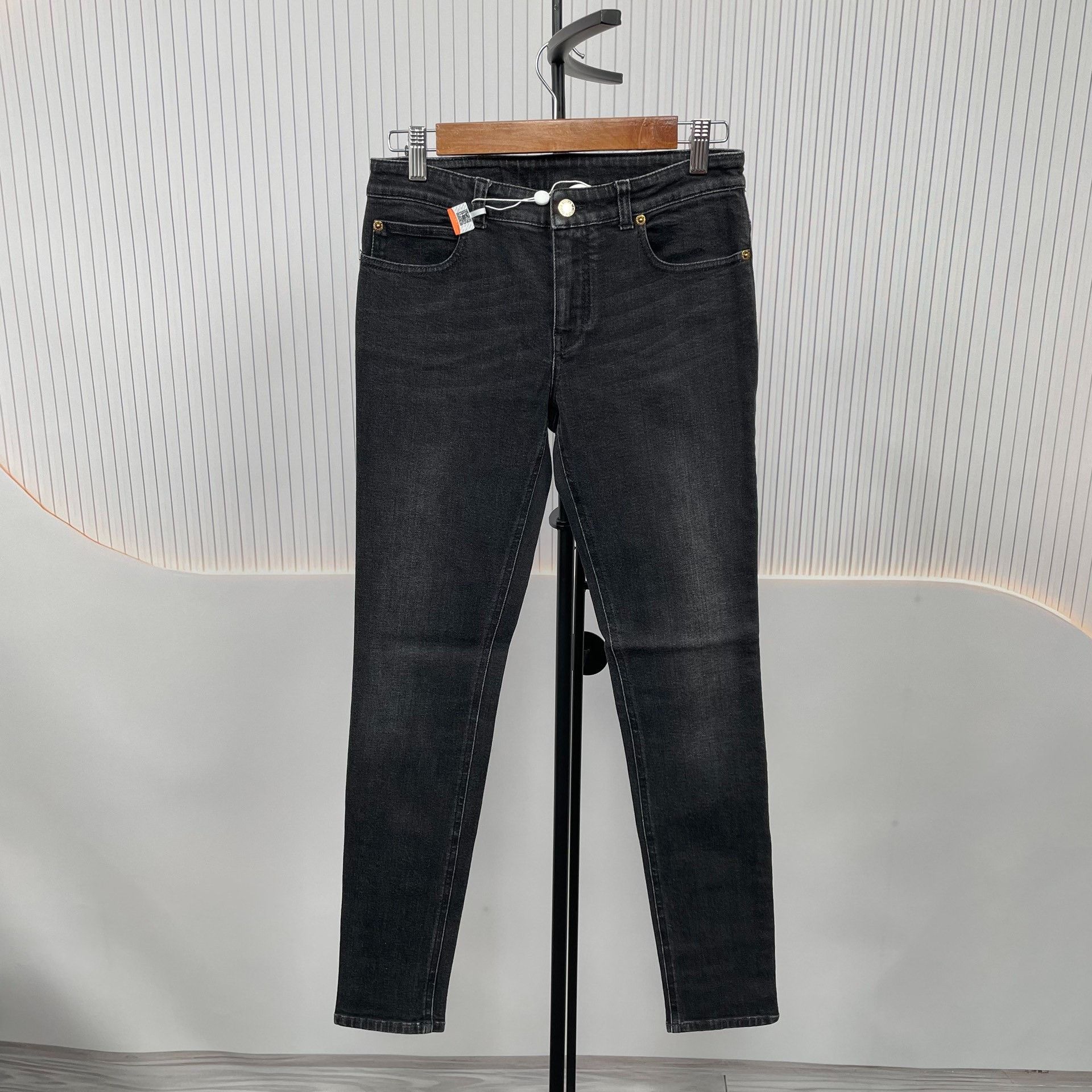 Louis Vuitton Louis Vuitton Black Denim Jeans 36 Men Size US 36 / EU 52 - 6 Thumbnail