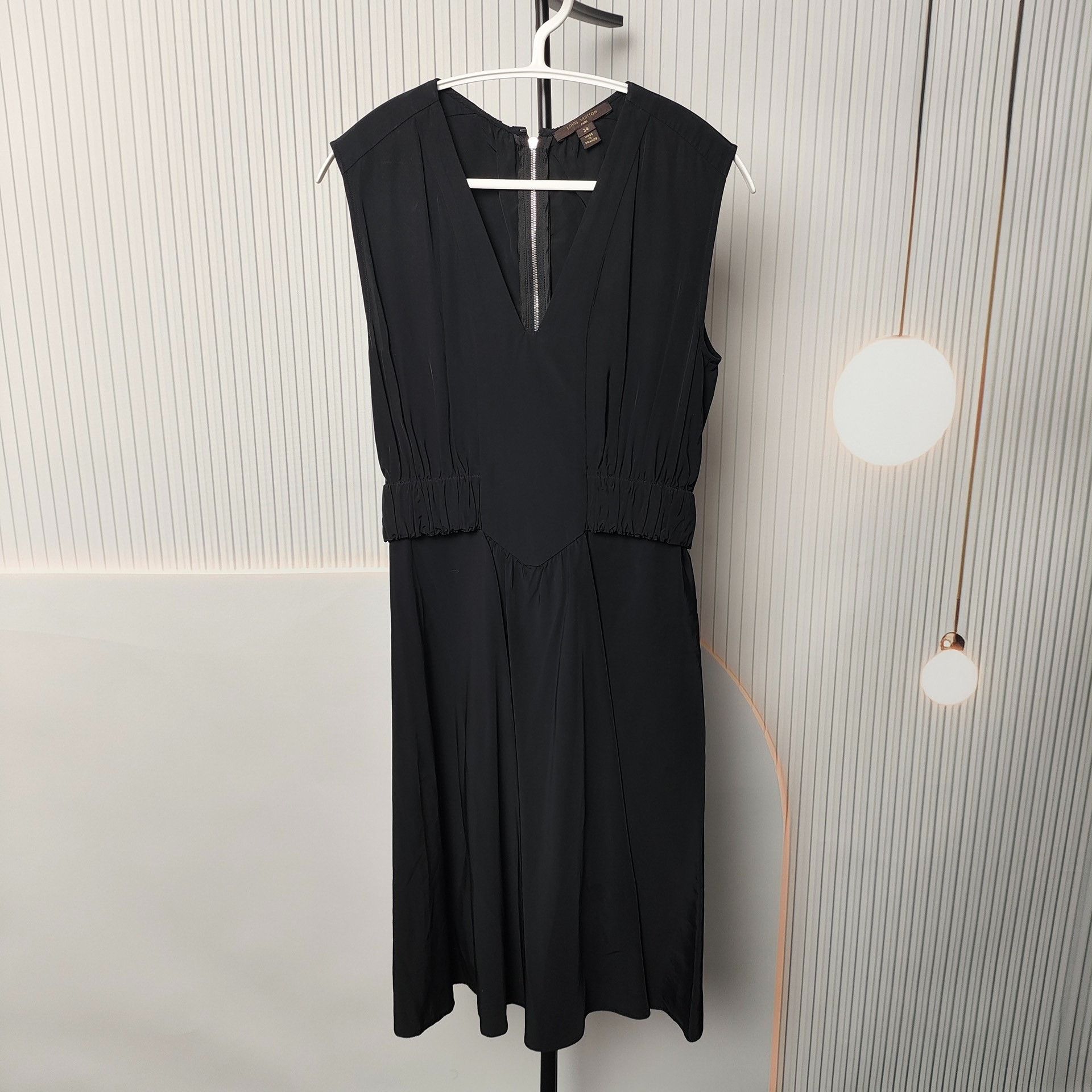 Louis Vuitton Louis Vuitton Black Dress S Women Size S / US 4 / IT 40 - 7 Thumbnail